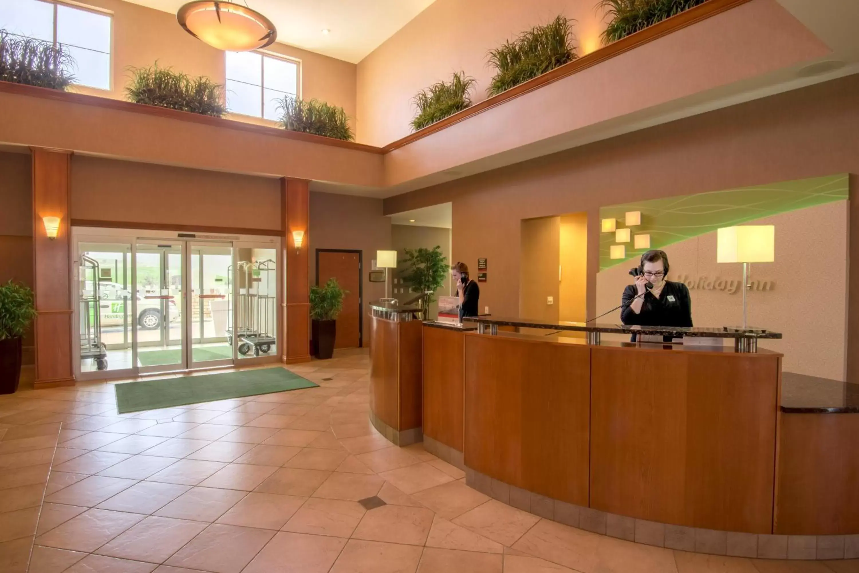 Lobby or reception, Lobby/Reception in Holiday Inn Casper East-Medical Center, an IHG Hotel