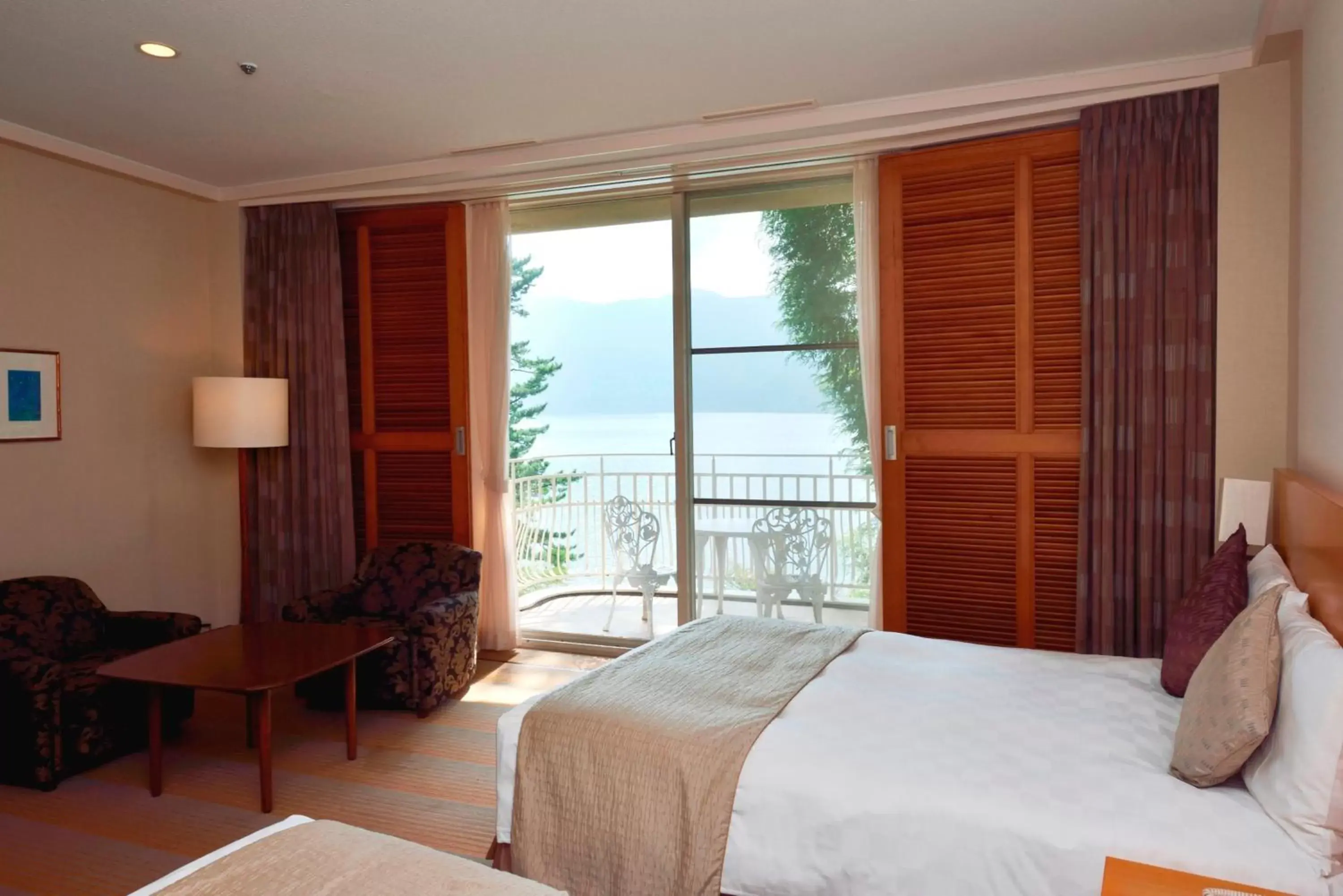Photo of the whole room, Bed in The Prince Hakone Lake Ashinoko