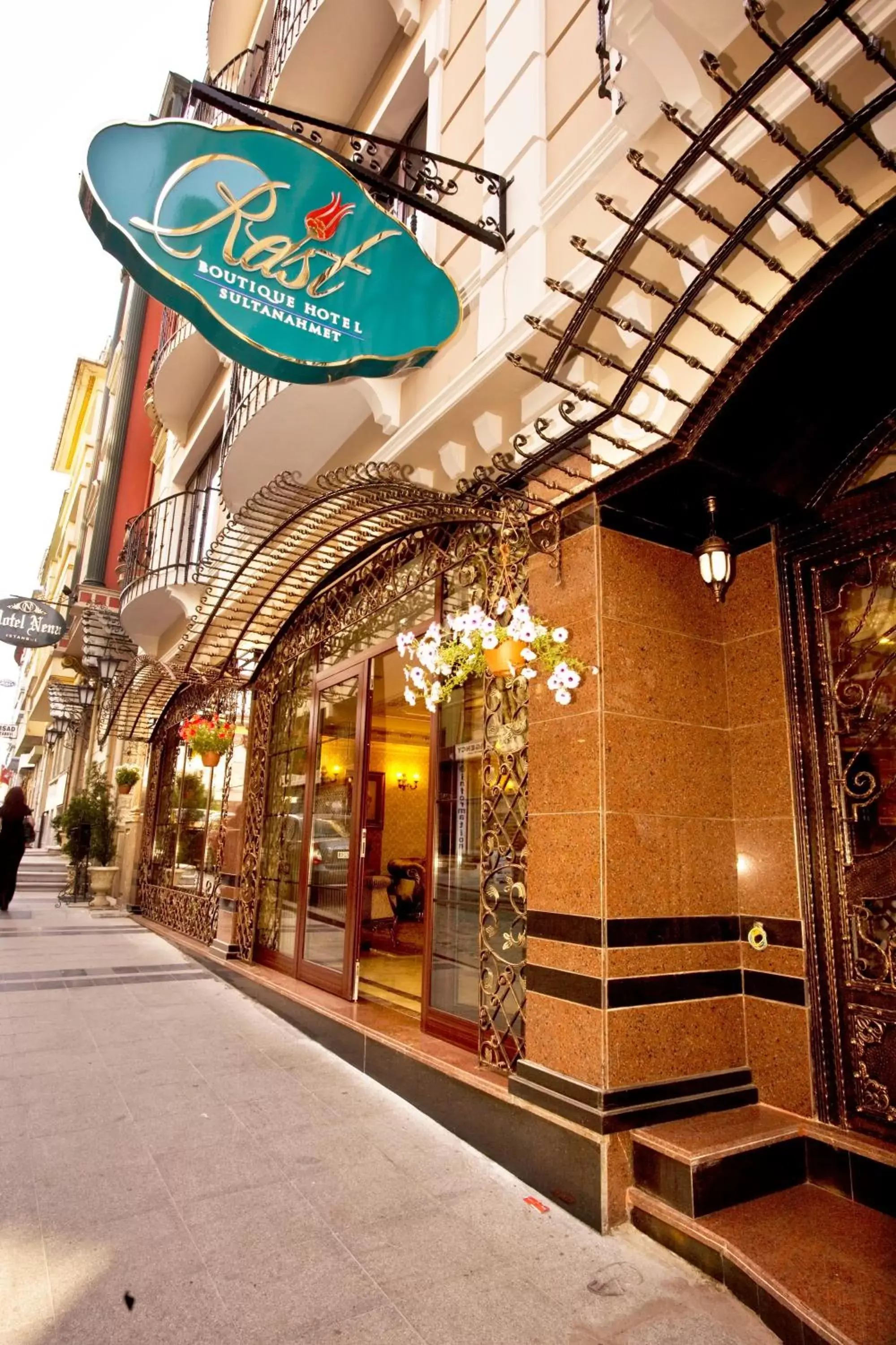 Facade/entrance in Rast Hotel Sultanahmet