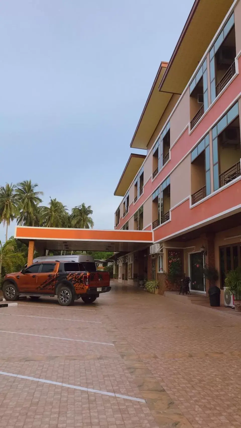 Quiet street view in SK Resort Pattaya Quiet street view in SK Resort Pattaya