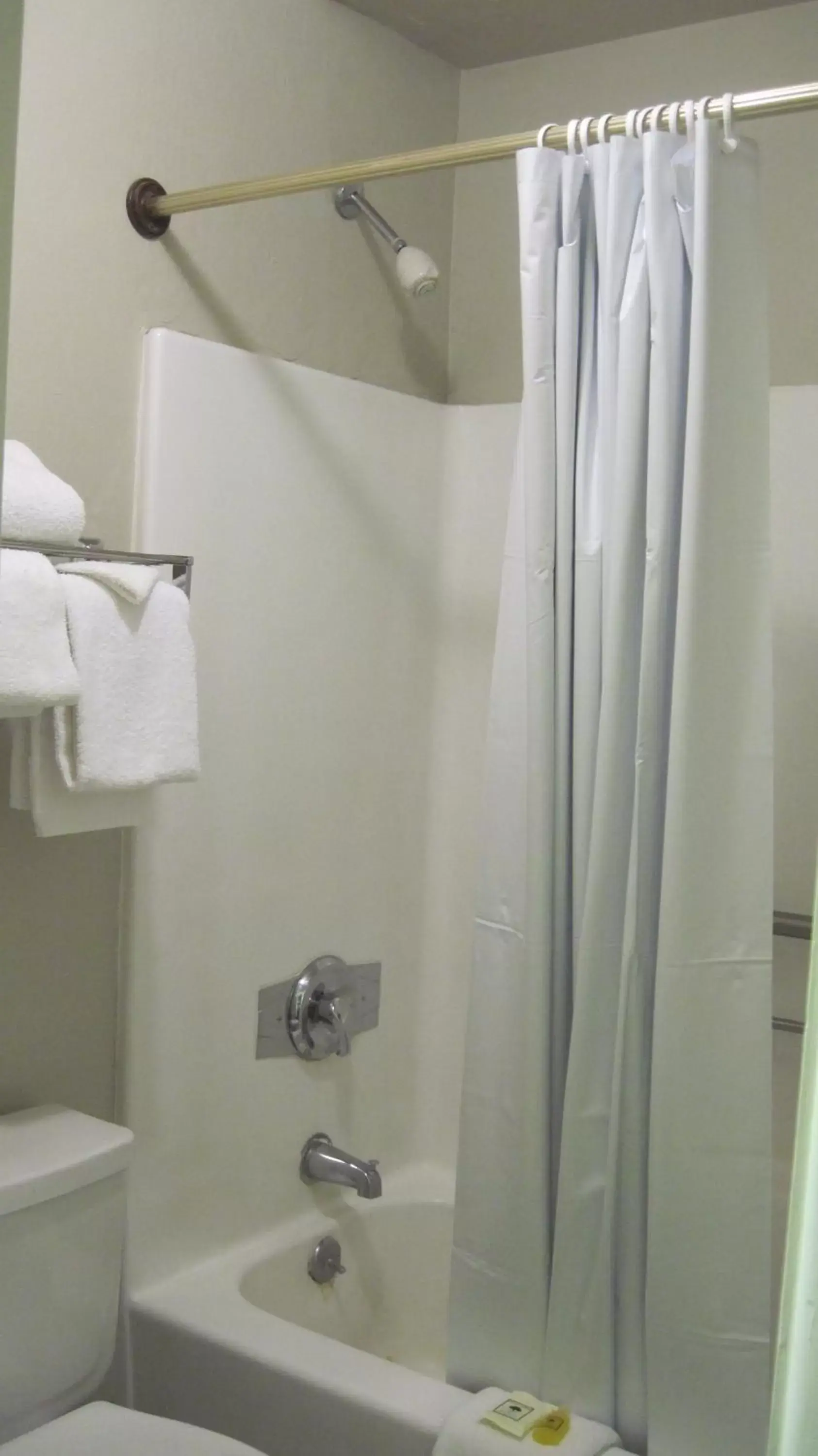 Shower, Bathroom in Travelodge by Wyndham Winslow