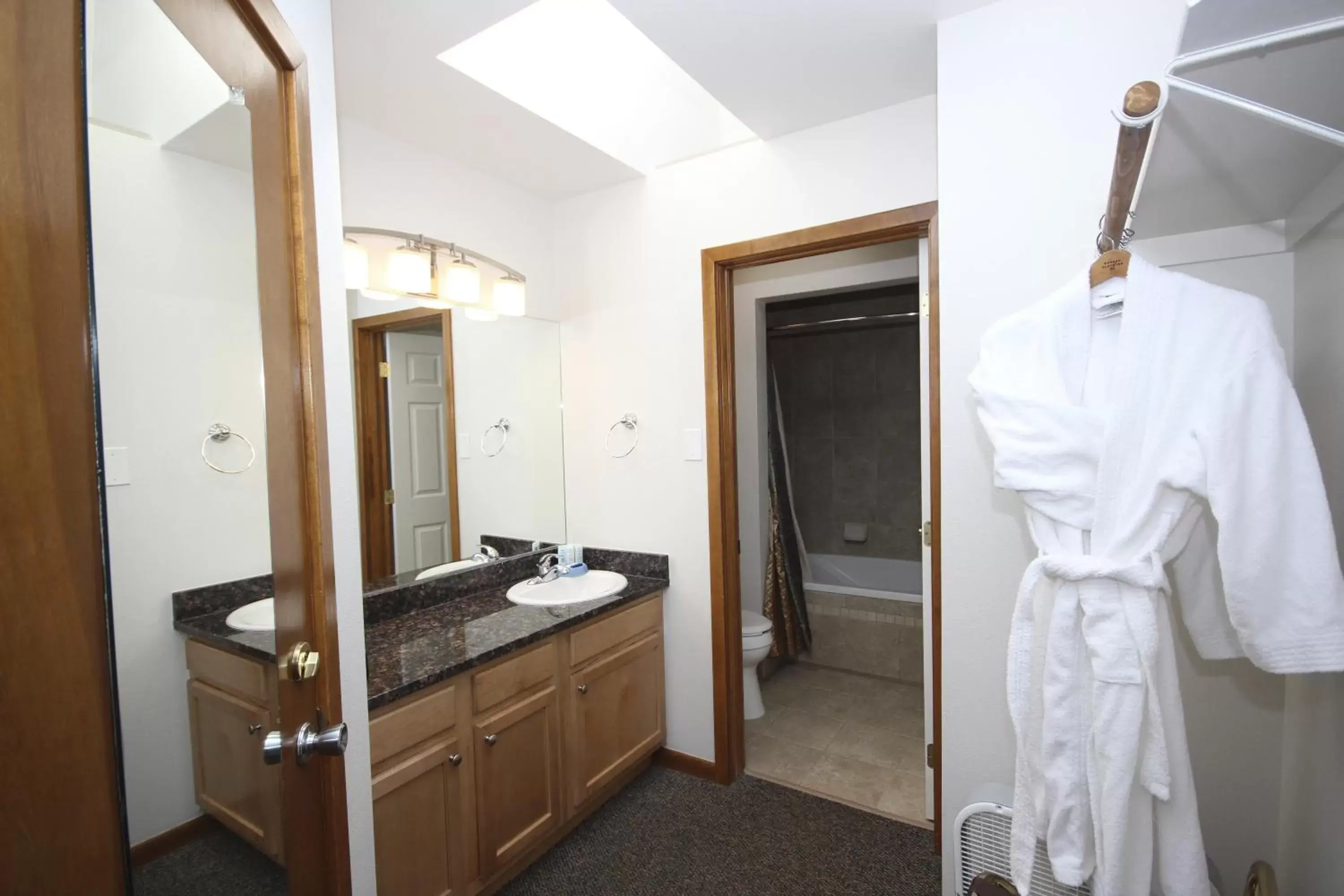 Shower, Bathroom in Streamside on Fall River