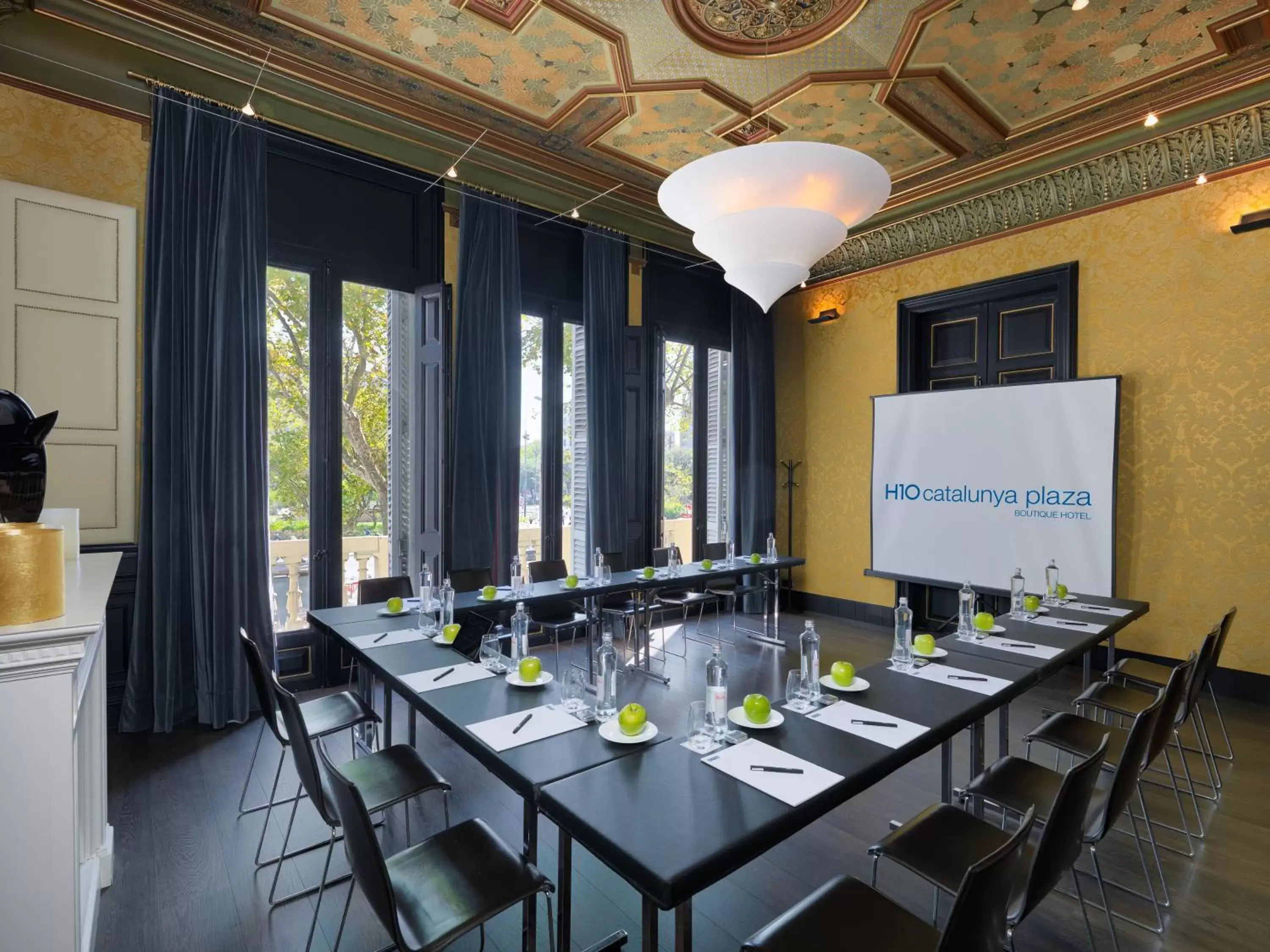 Meeting/conference room in Boutique Hotel H10 Catalunya Plaza