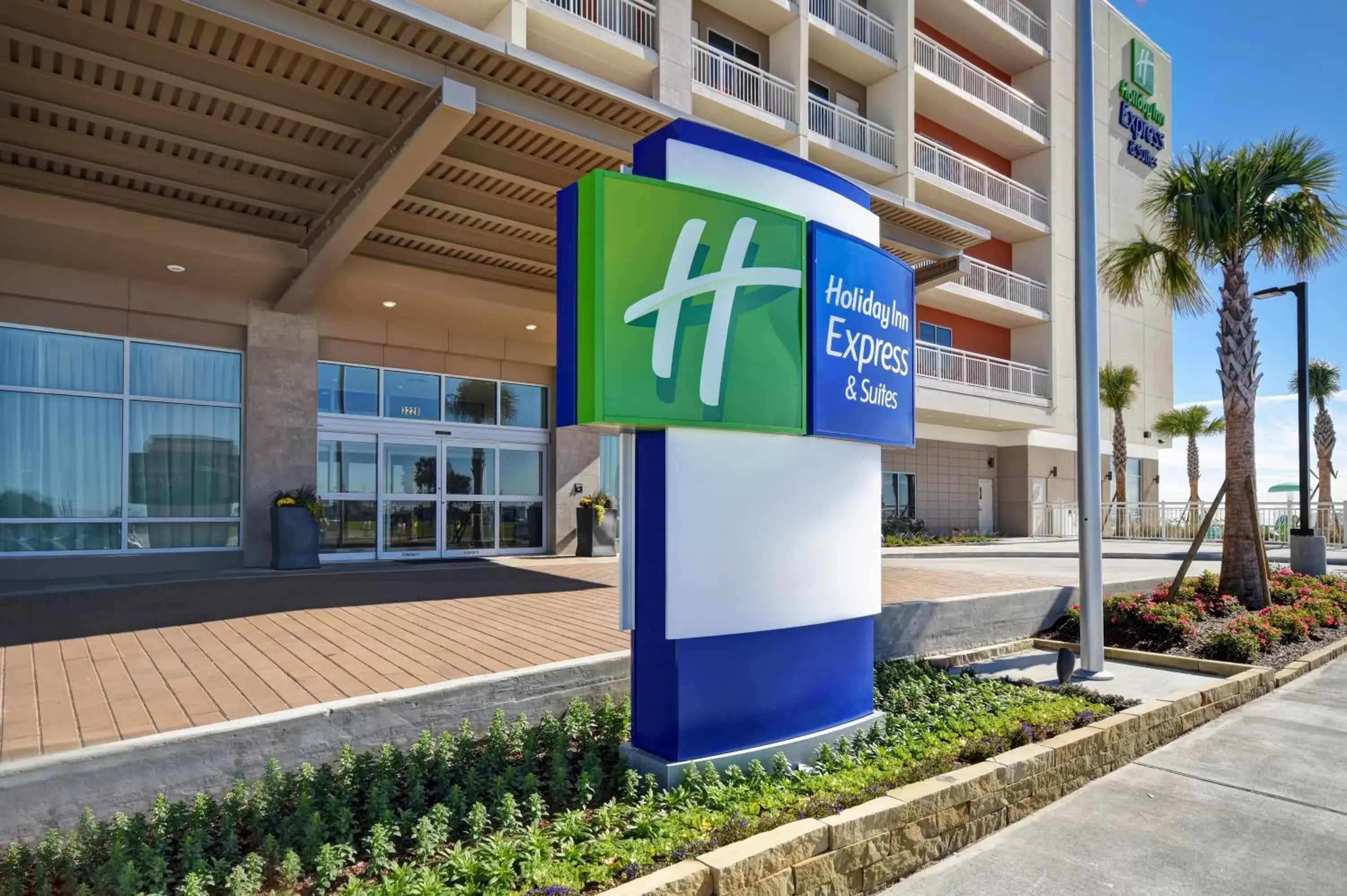 Property building in Holiday Inn Express & Suites - Galveston Beach, an IHG Hotel