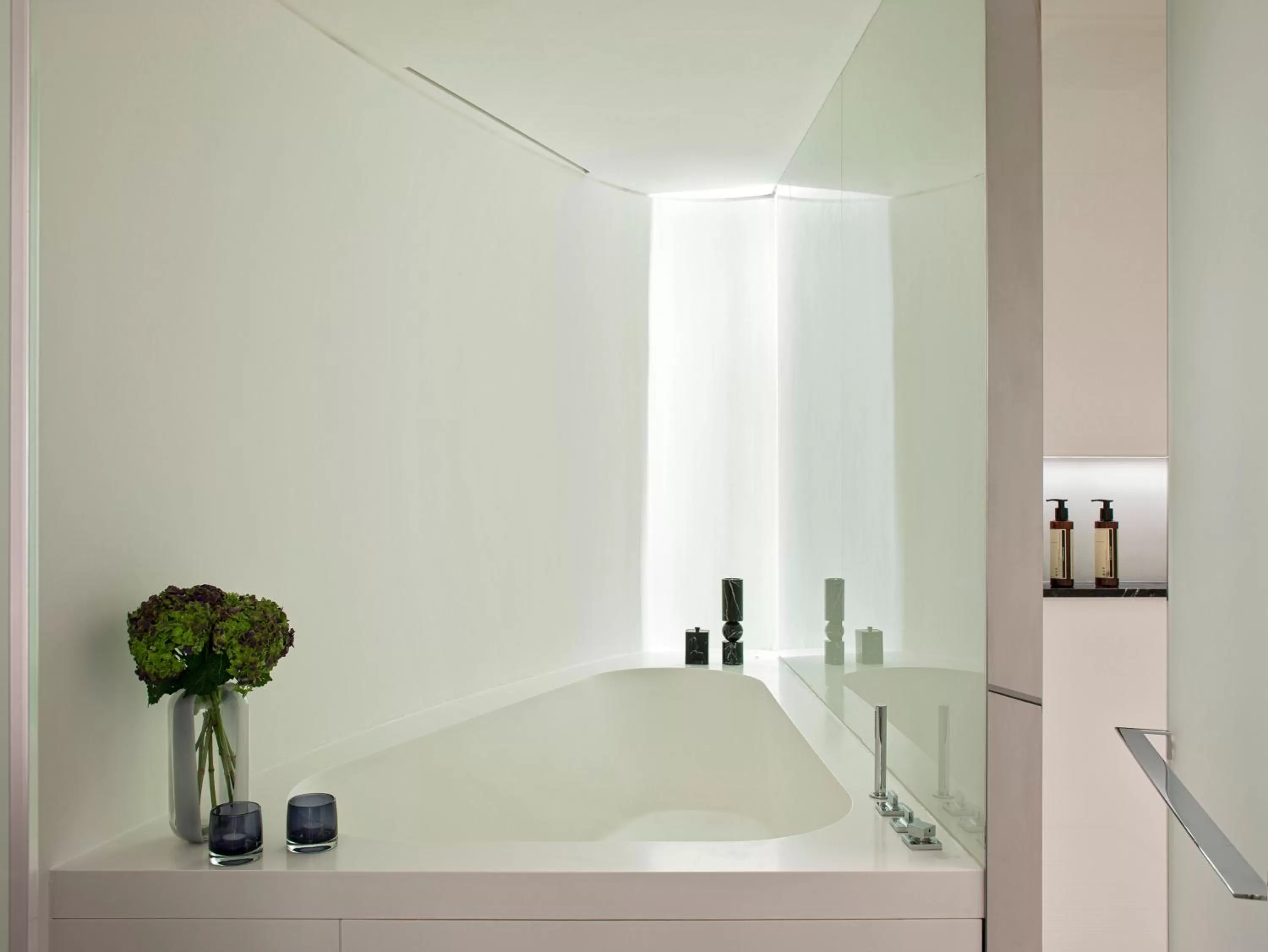 Bathroom in ME London by Melia - Covent Garden