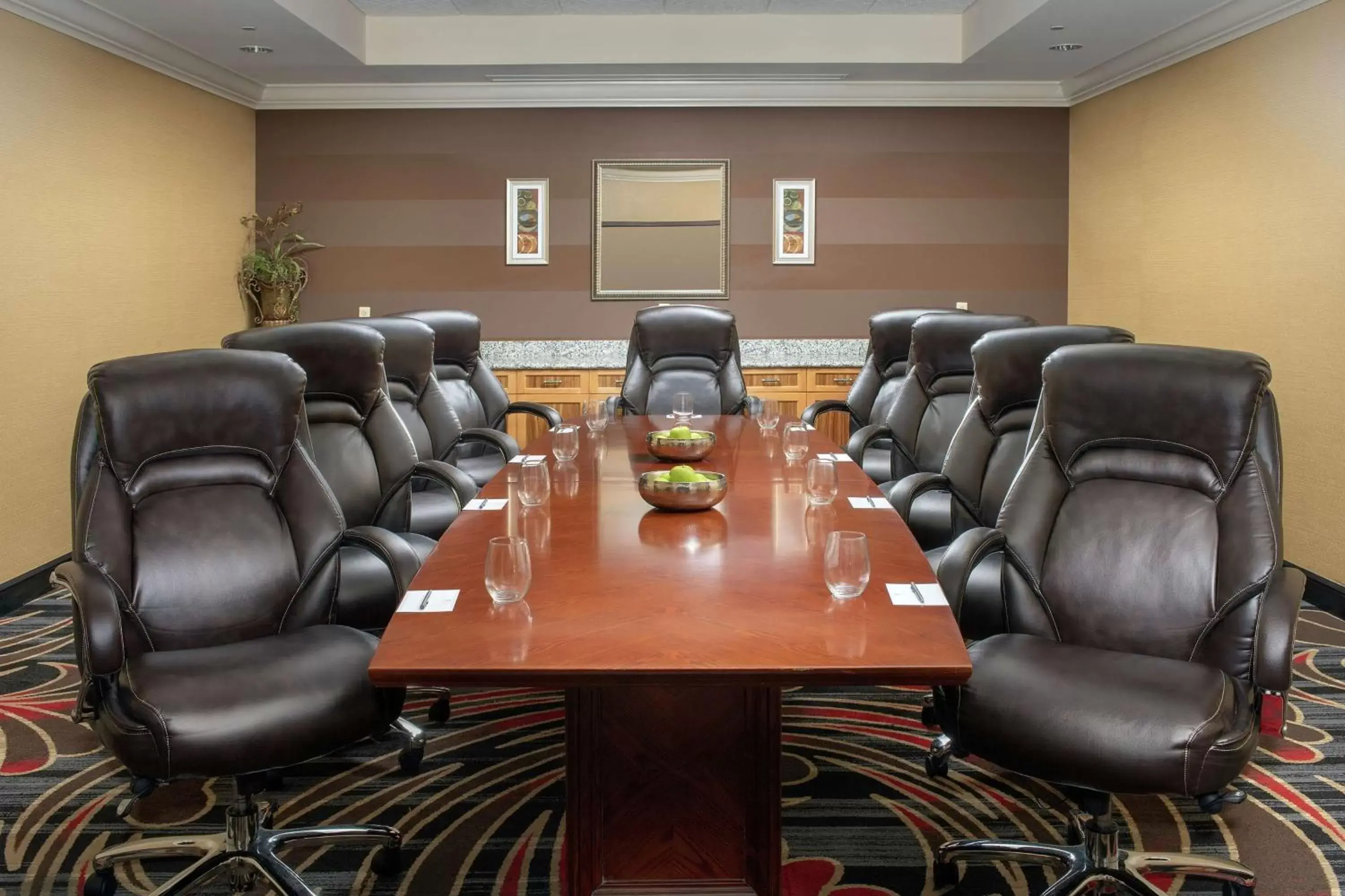 Meeting/conference room in Embassy Suites by Hilton Birmingham Hoover