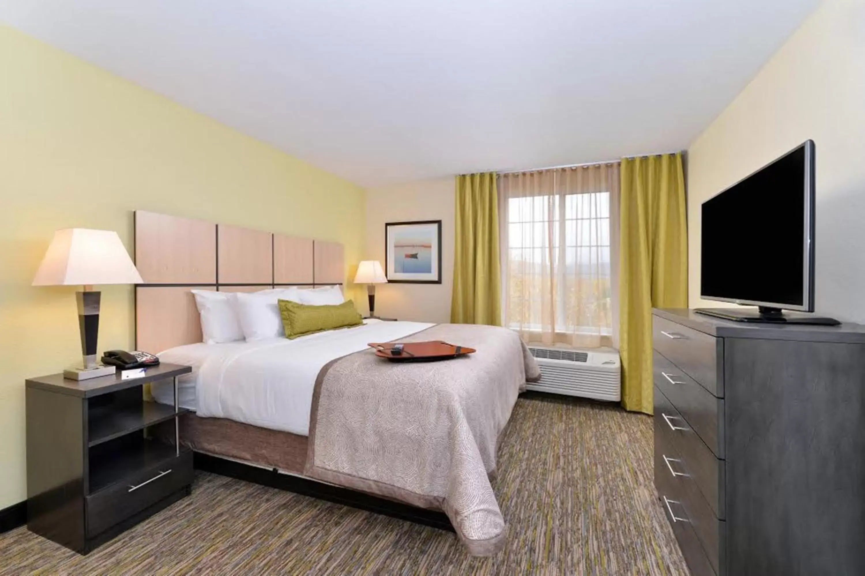 Photo of the whole room, Bed in Candlewood Suites Sayre, an IHG Hotel