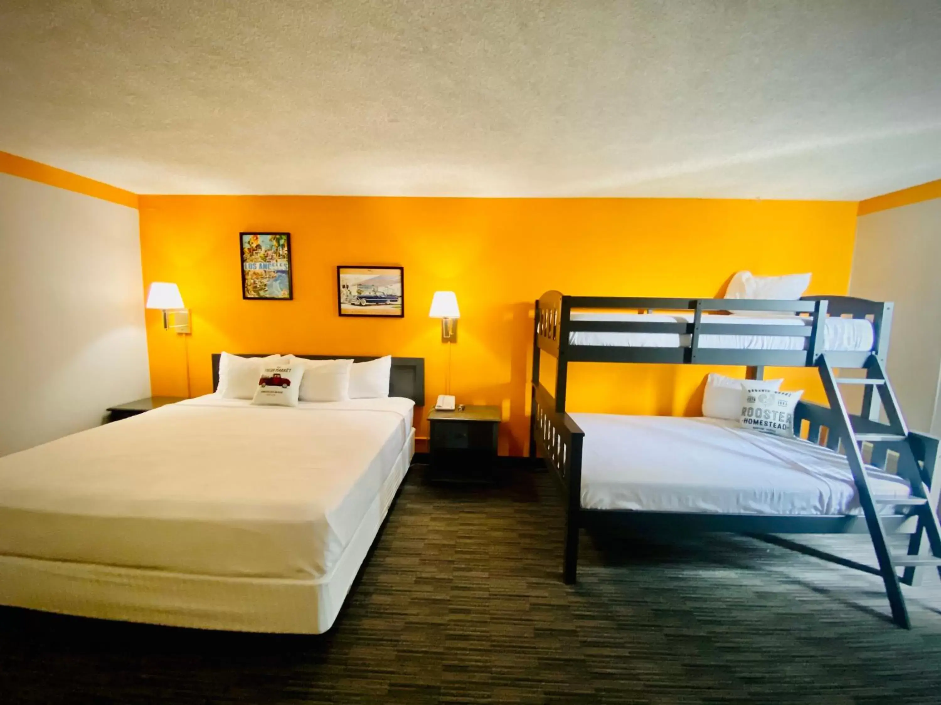 Photo of the whole room, Bed in Glendale Express Hotel Los Angeles