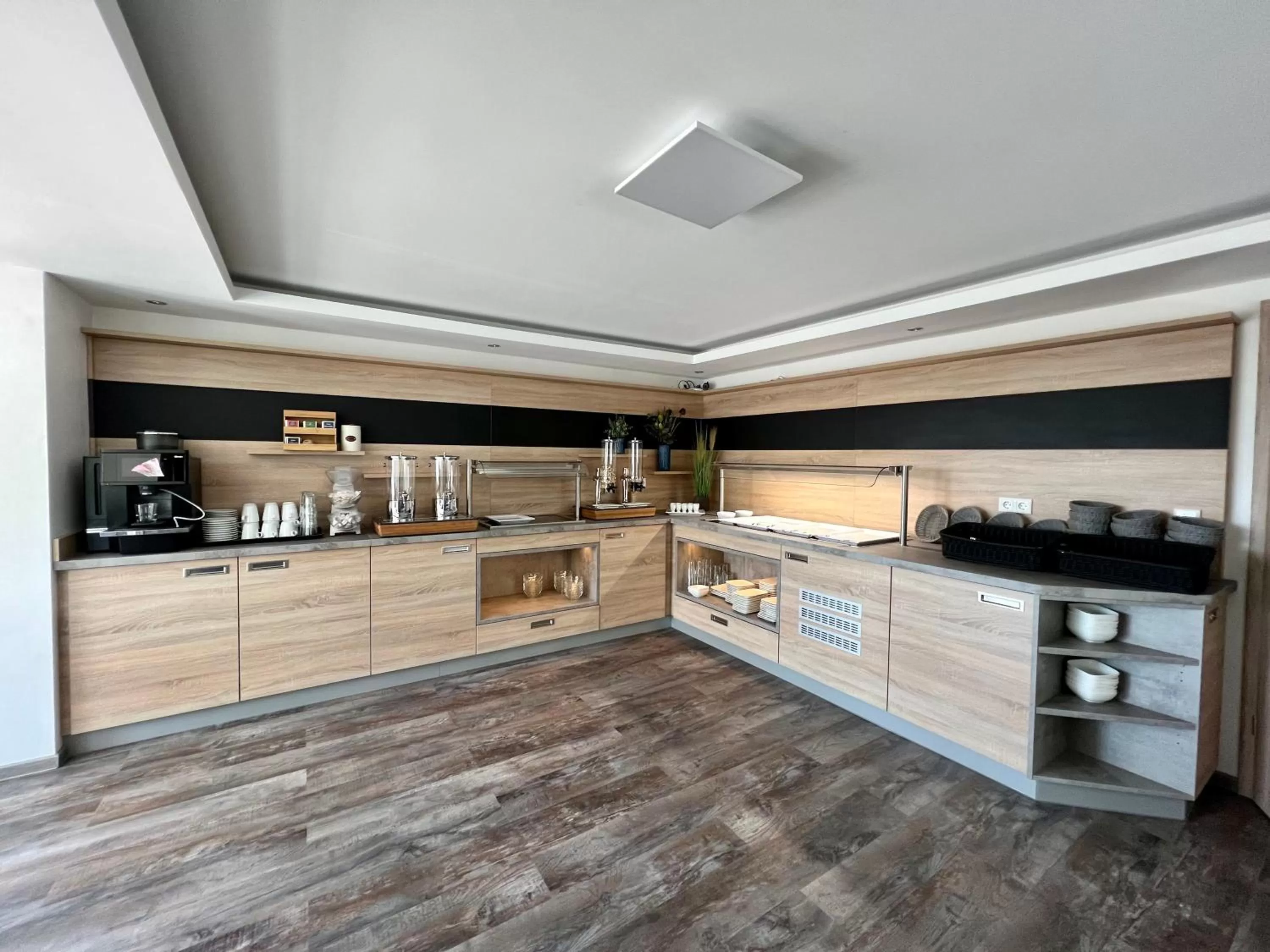 Buffet breakfast in Hotel Ocean