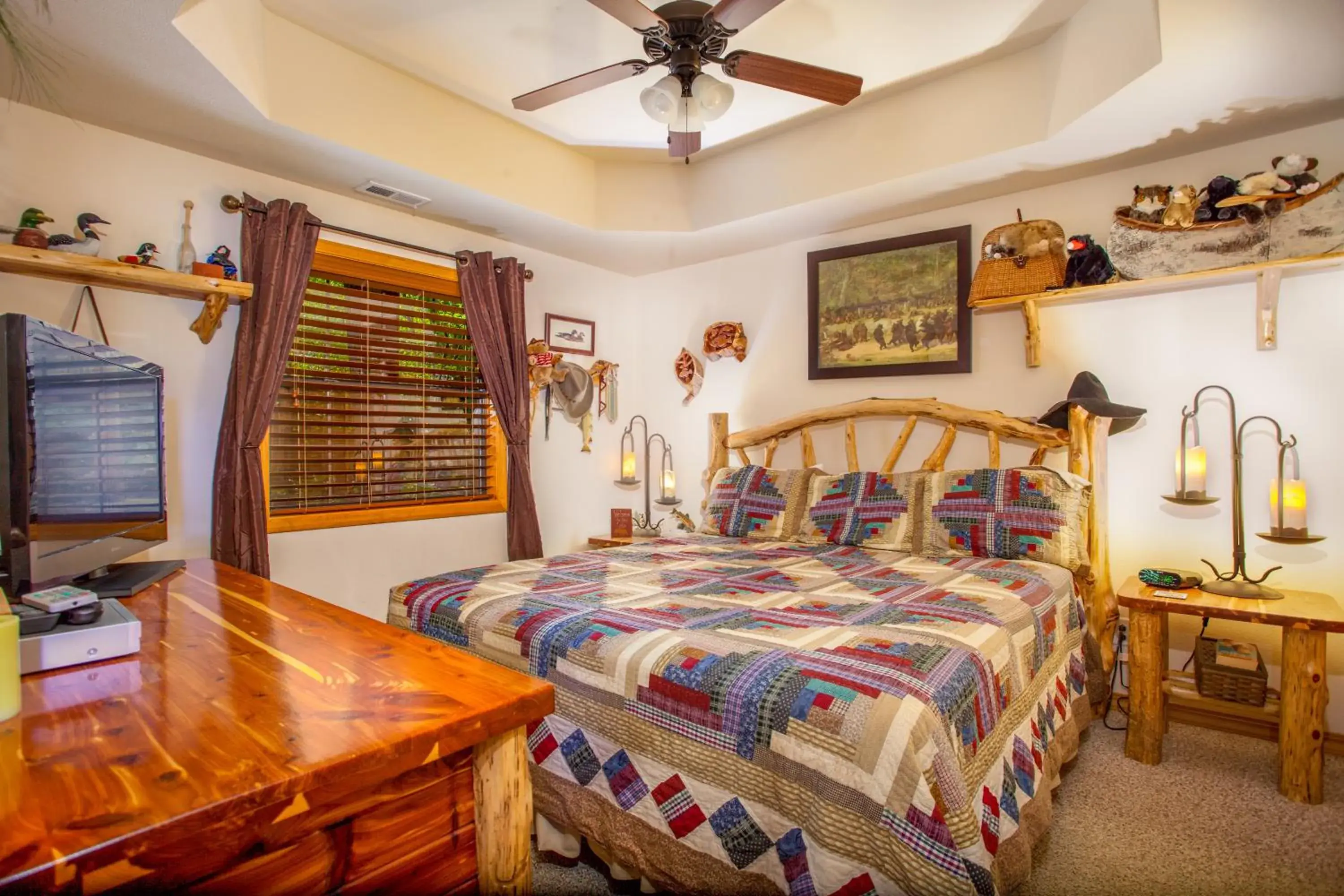 Bedroom, Bed in The Village At Indian Point Resort