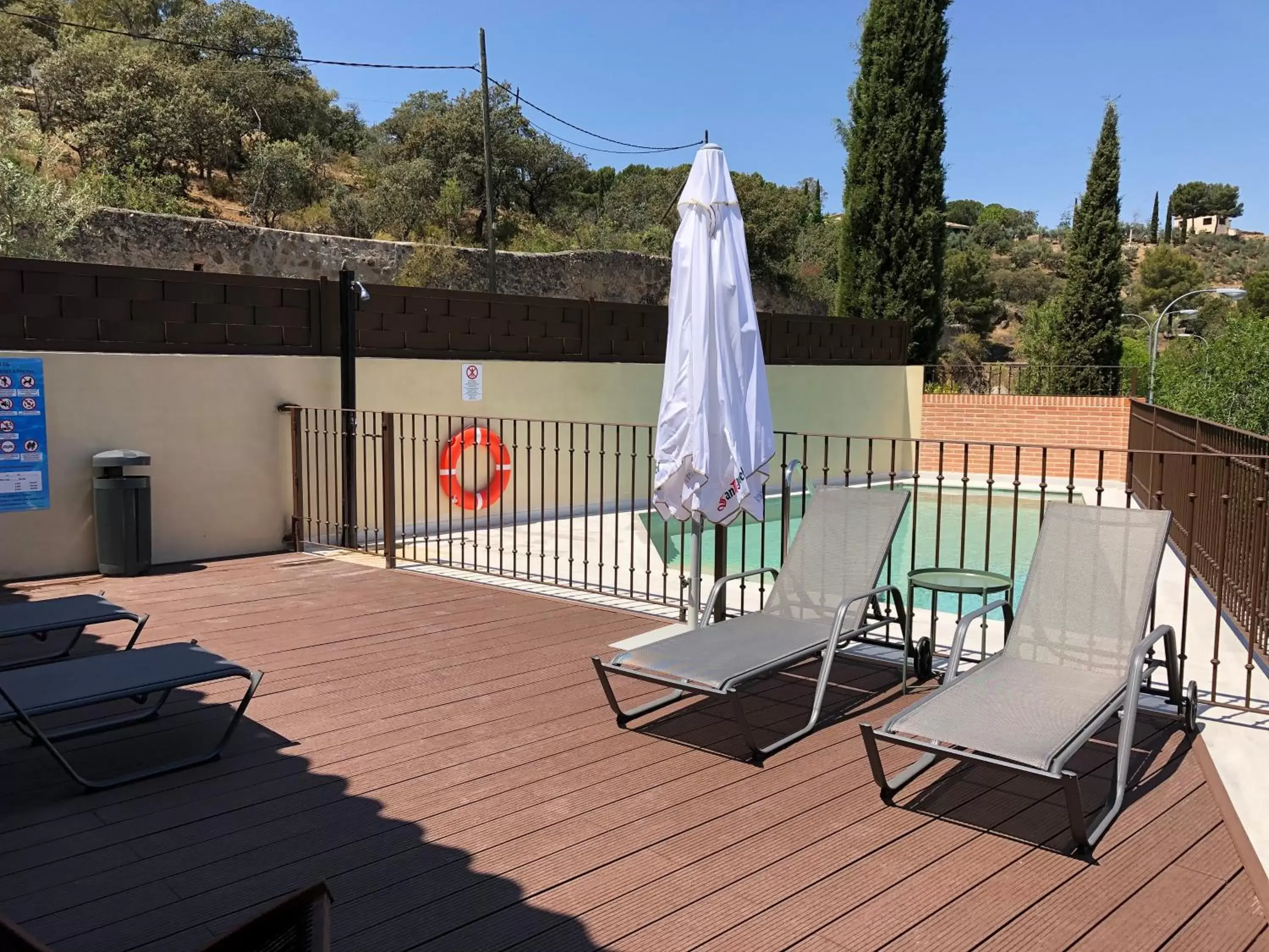 Swimming pool in Hotel Los Cigarrales