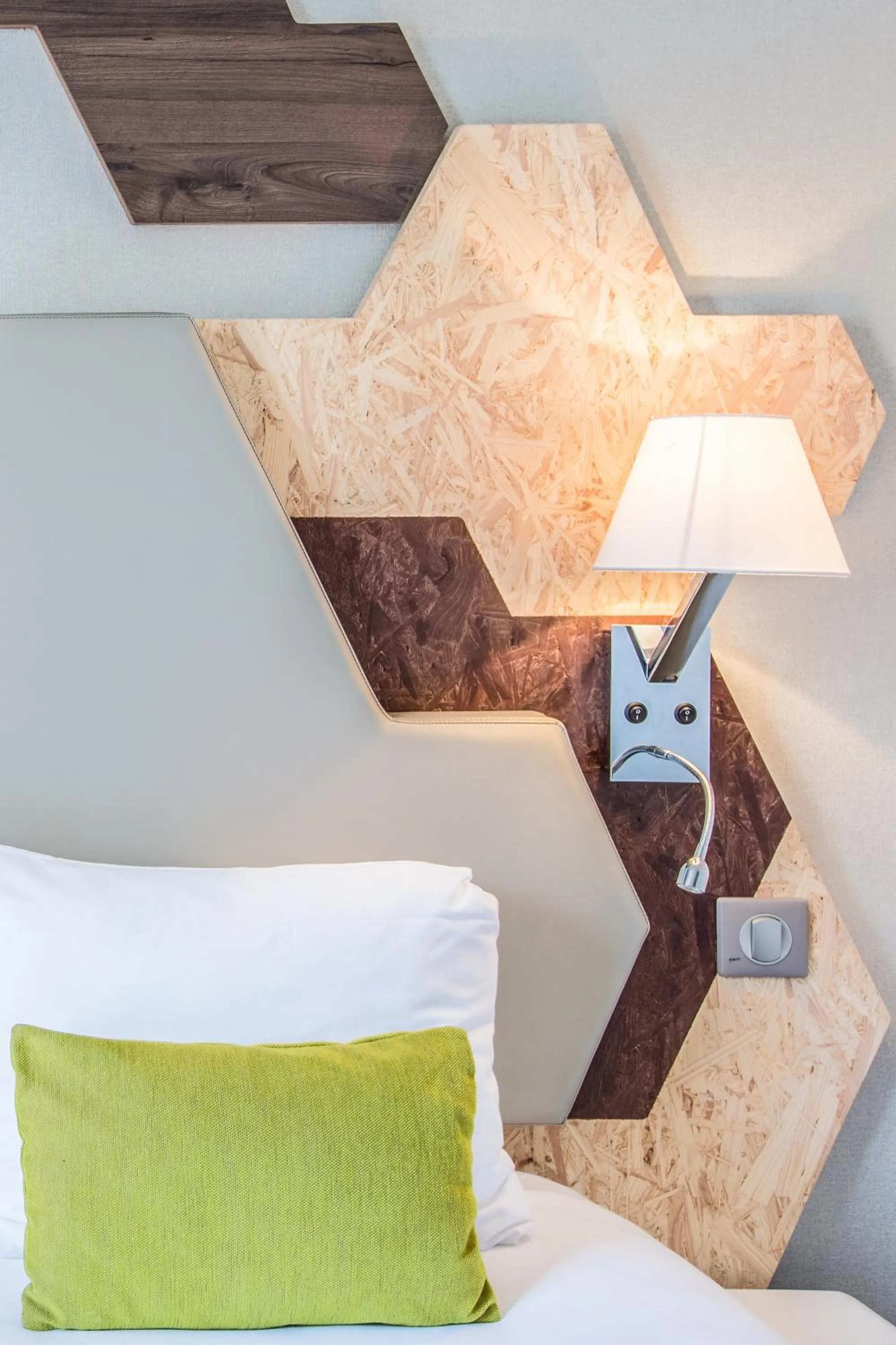 Decorative detail, Bed in Prince Albert Wagram