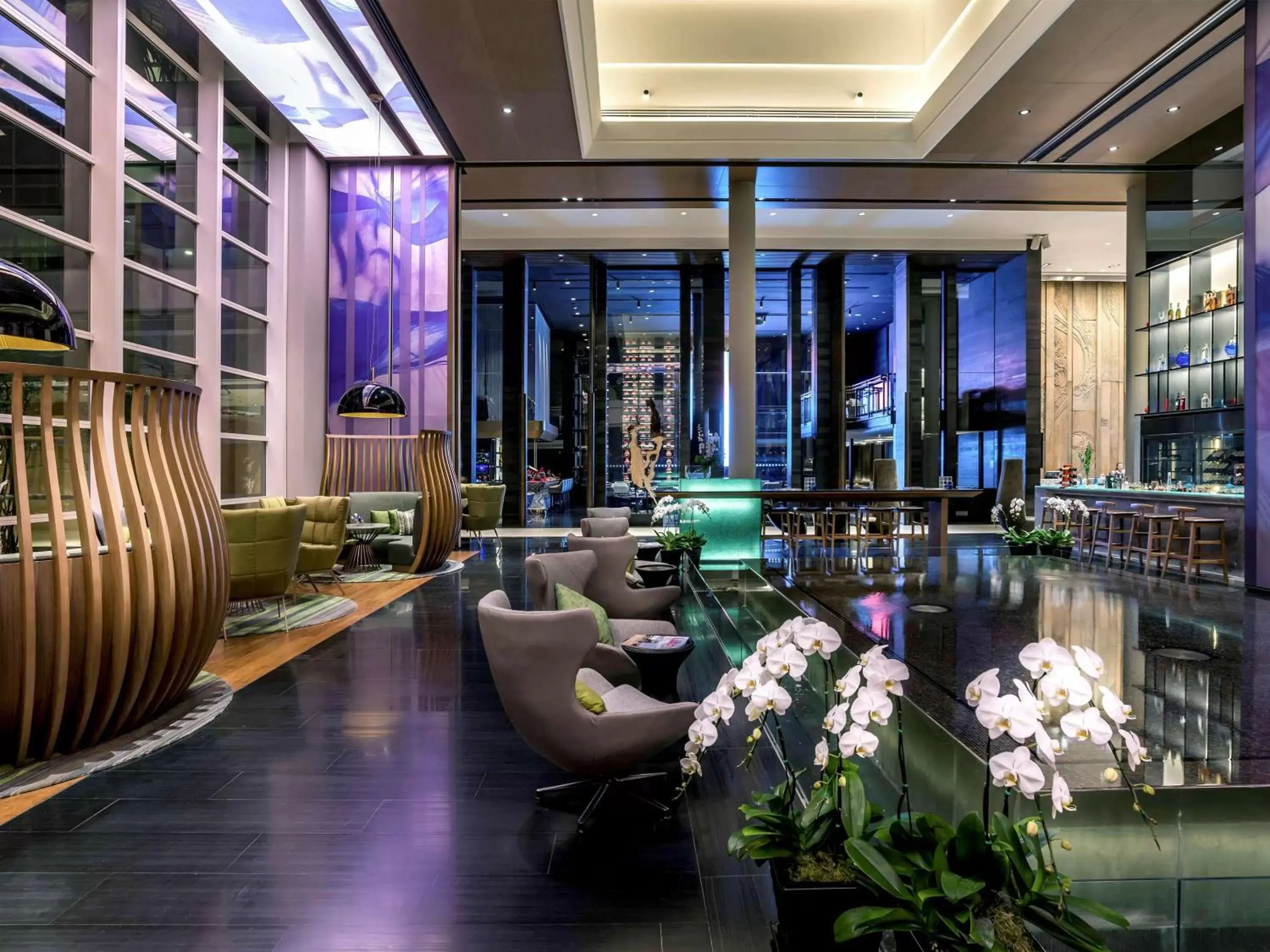 Lounge or bar, Lobby/Reception in Pullman Bangkok King Power