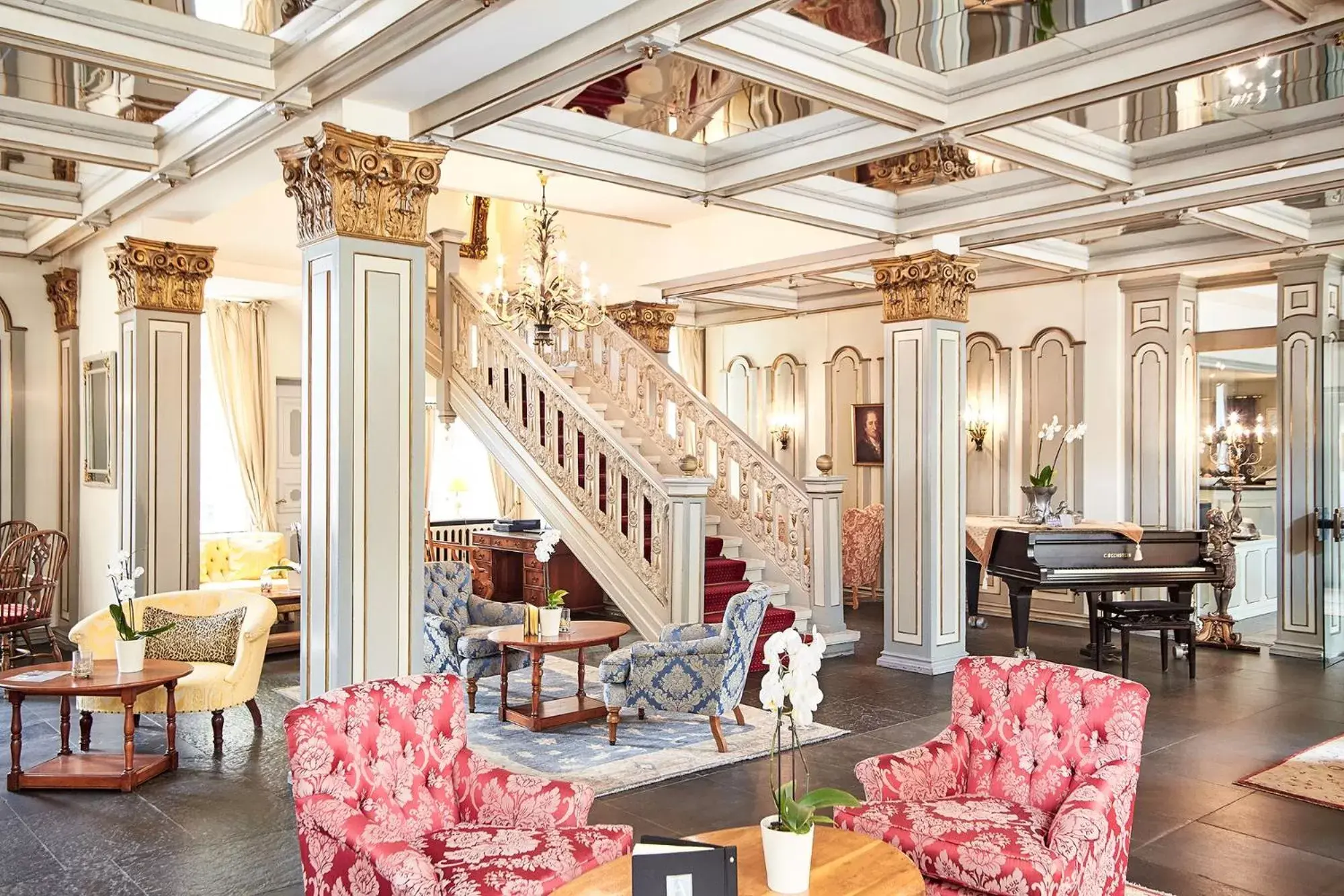 Lounge or bar in Althoff Hotel Fürstenhof Lounge or bar in Althoff Hotel Fürstenhof