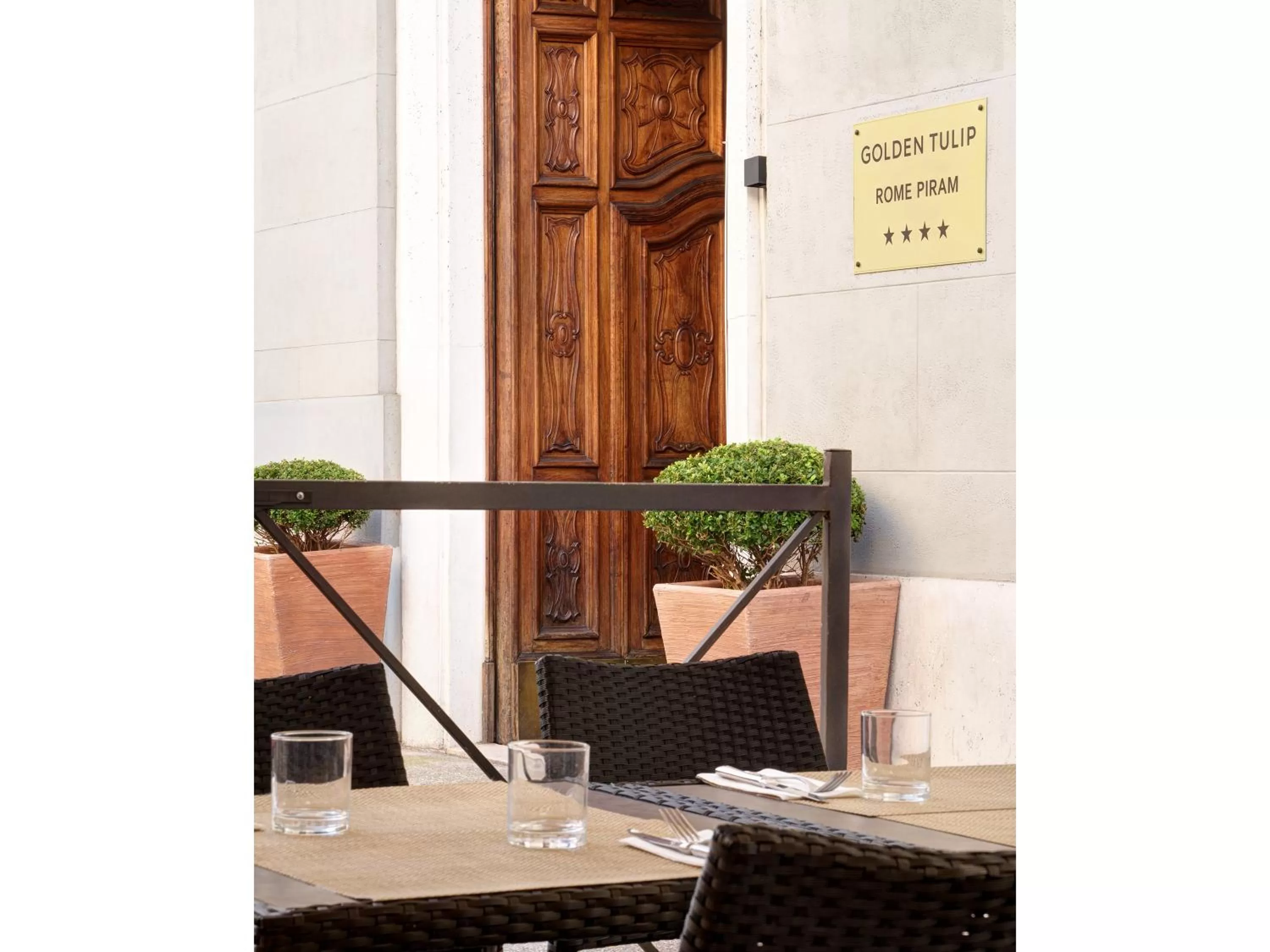 Property building in Golden Tulip Rome Piram