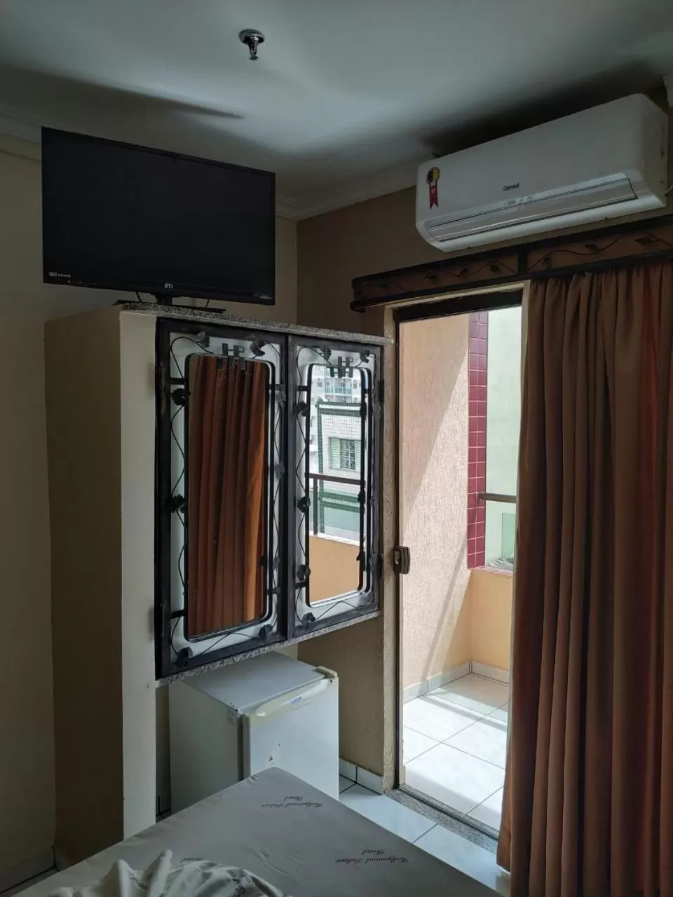 Bed in Hollywood Palace Hotel