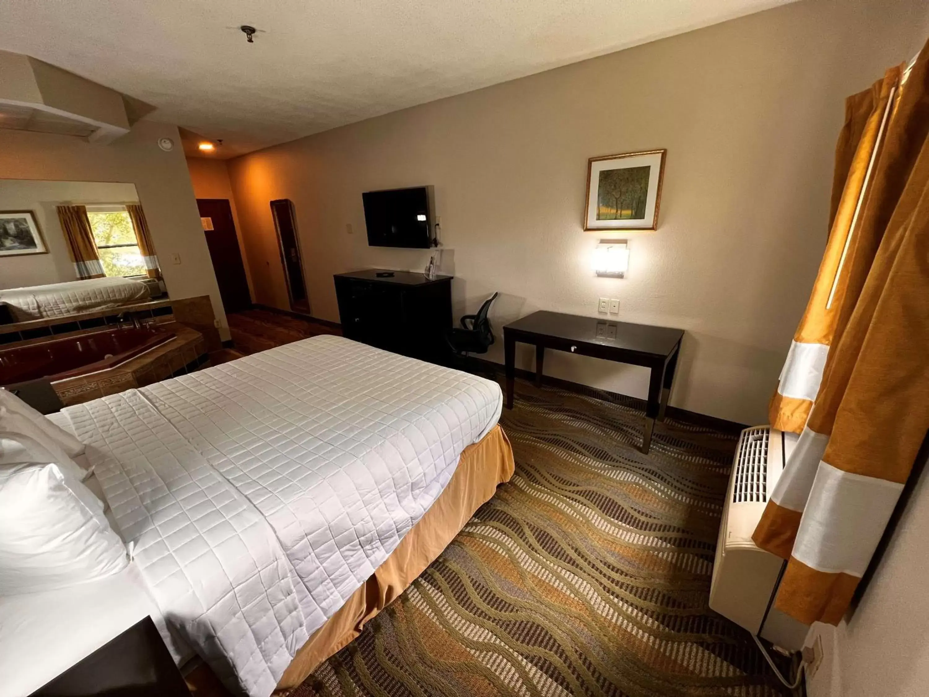 Hot Tub, Bed in SureStay Hotel by Best Western Morganton