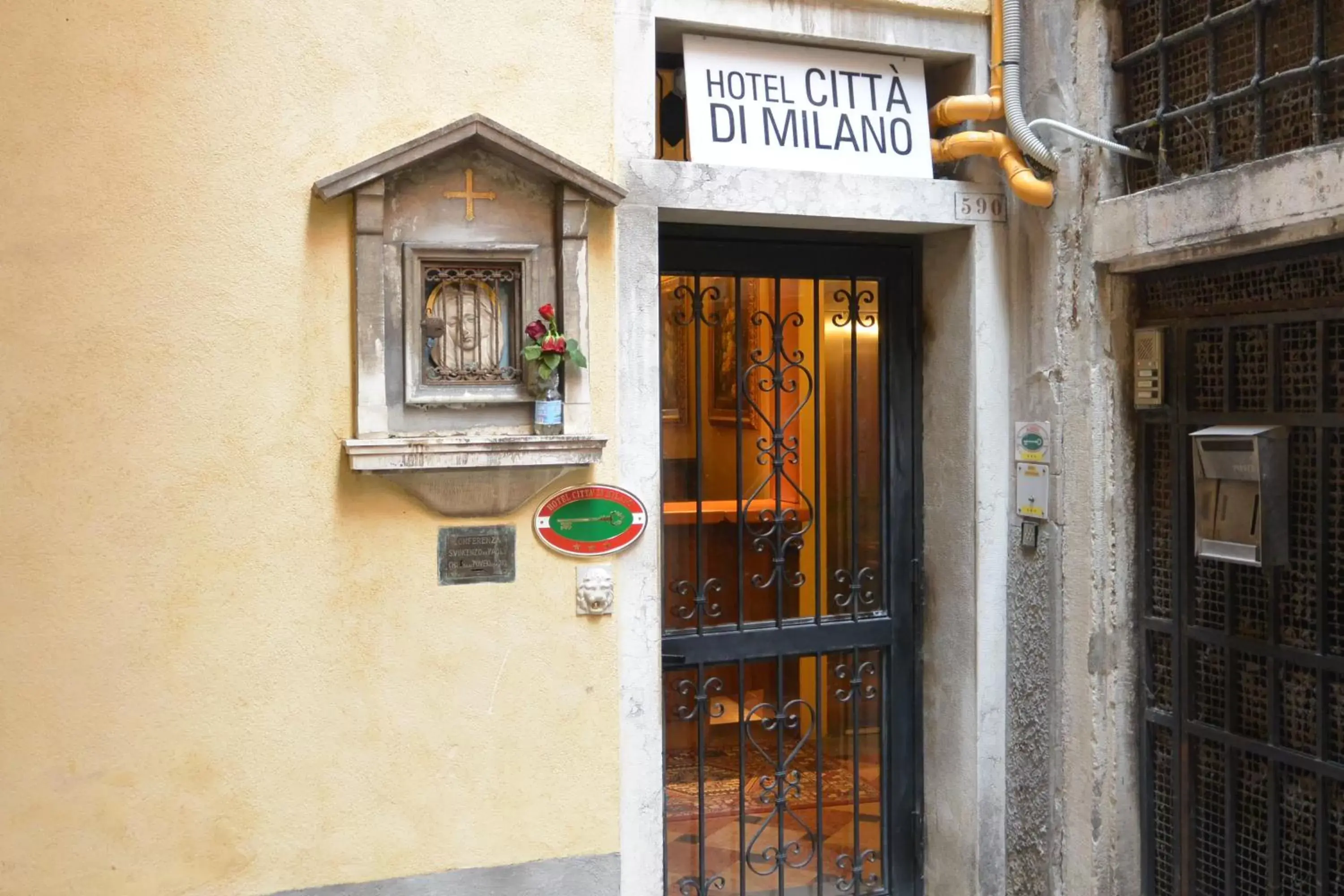 Facade/entrance in Hotel Città Di Milano