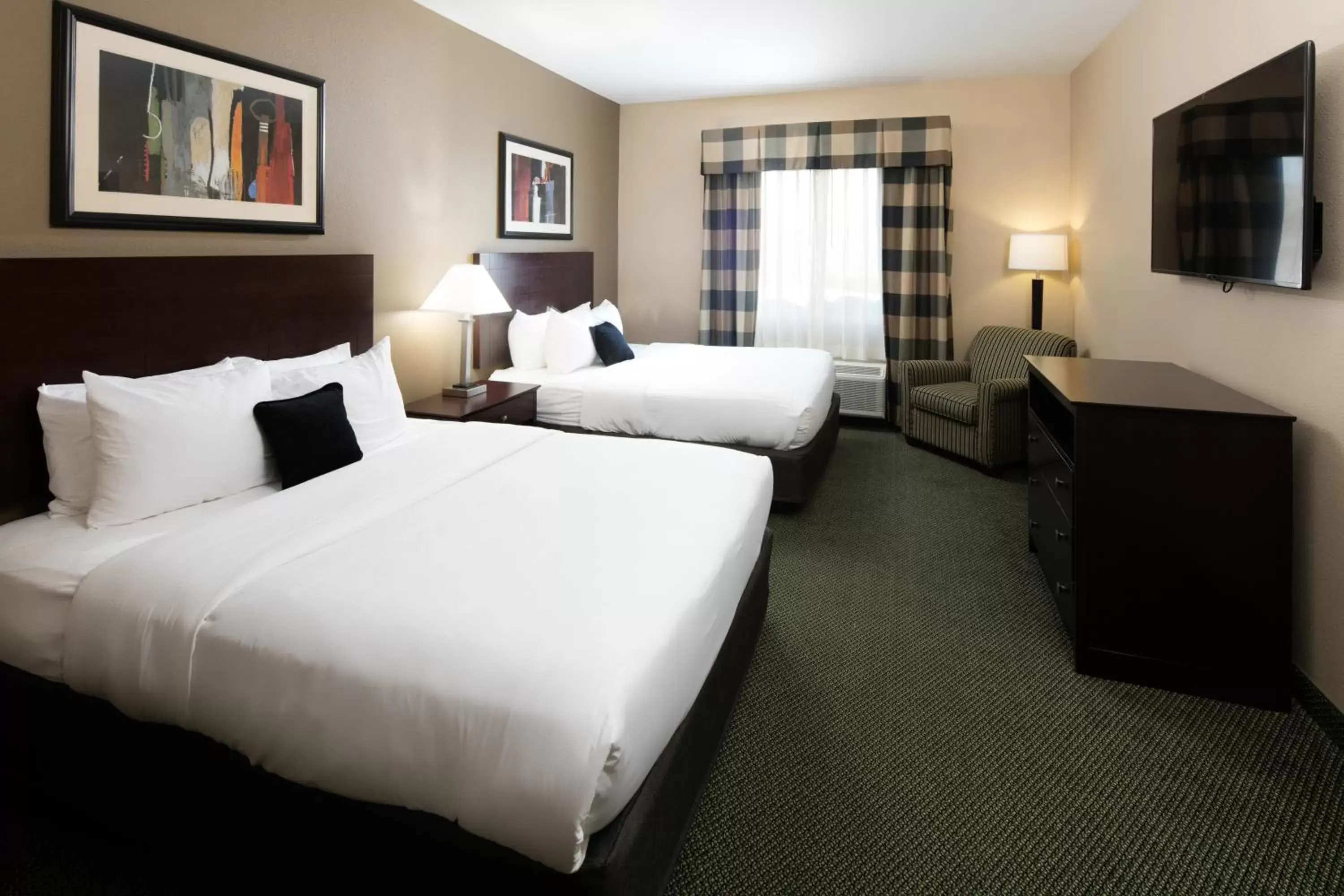 Bed in Country Inn & Suites by Radisson, Elizabethtown, KY