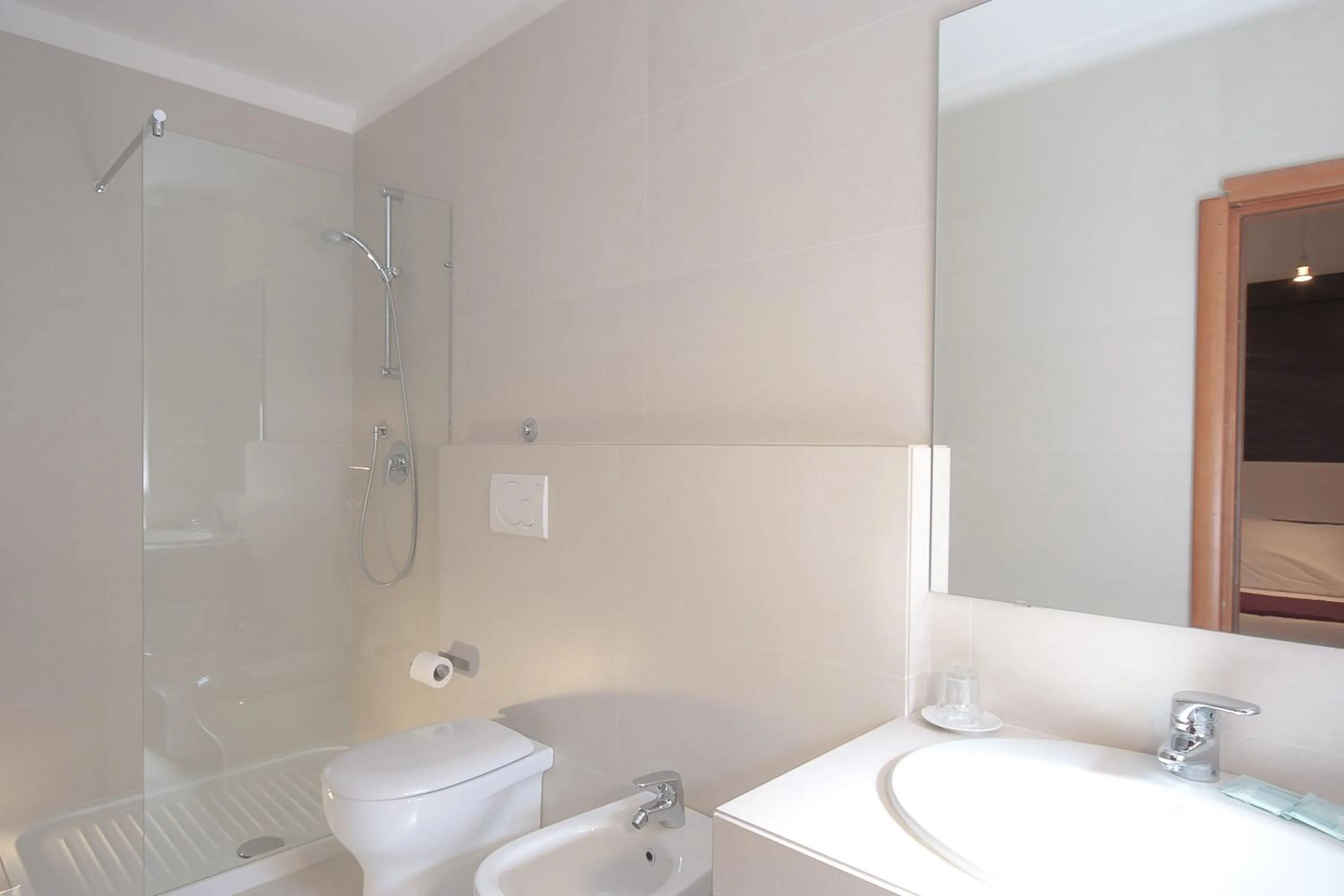 Bathroom in Genius Hotel Downtown