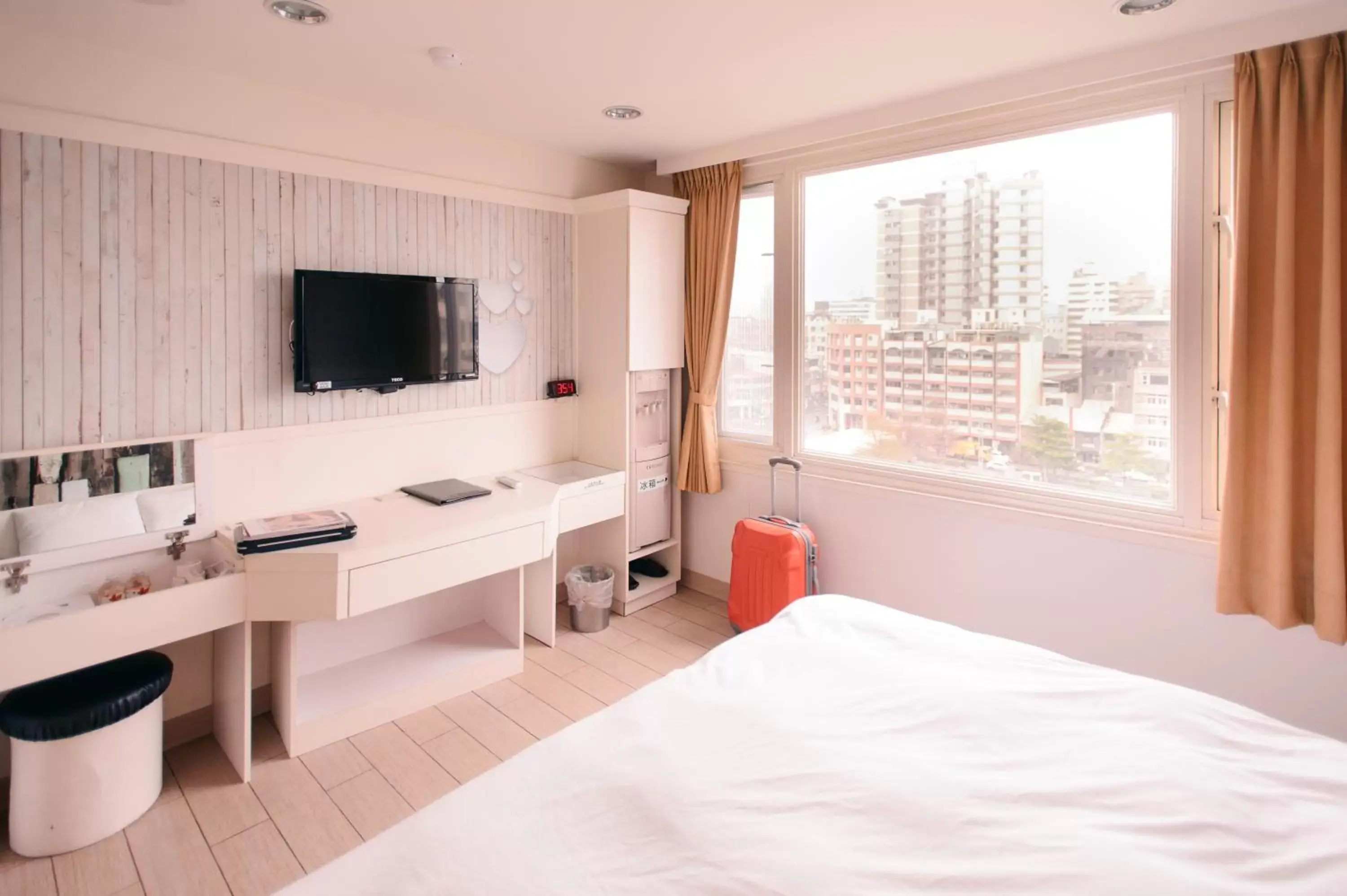 Photo of the whole room, Bed in Kiwi Express Hotel - Zhong Zheng Branch Photo of the whole room, Bed in Kiwi Express Hotel - Zhong Zheng Branch
