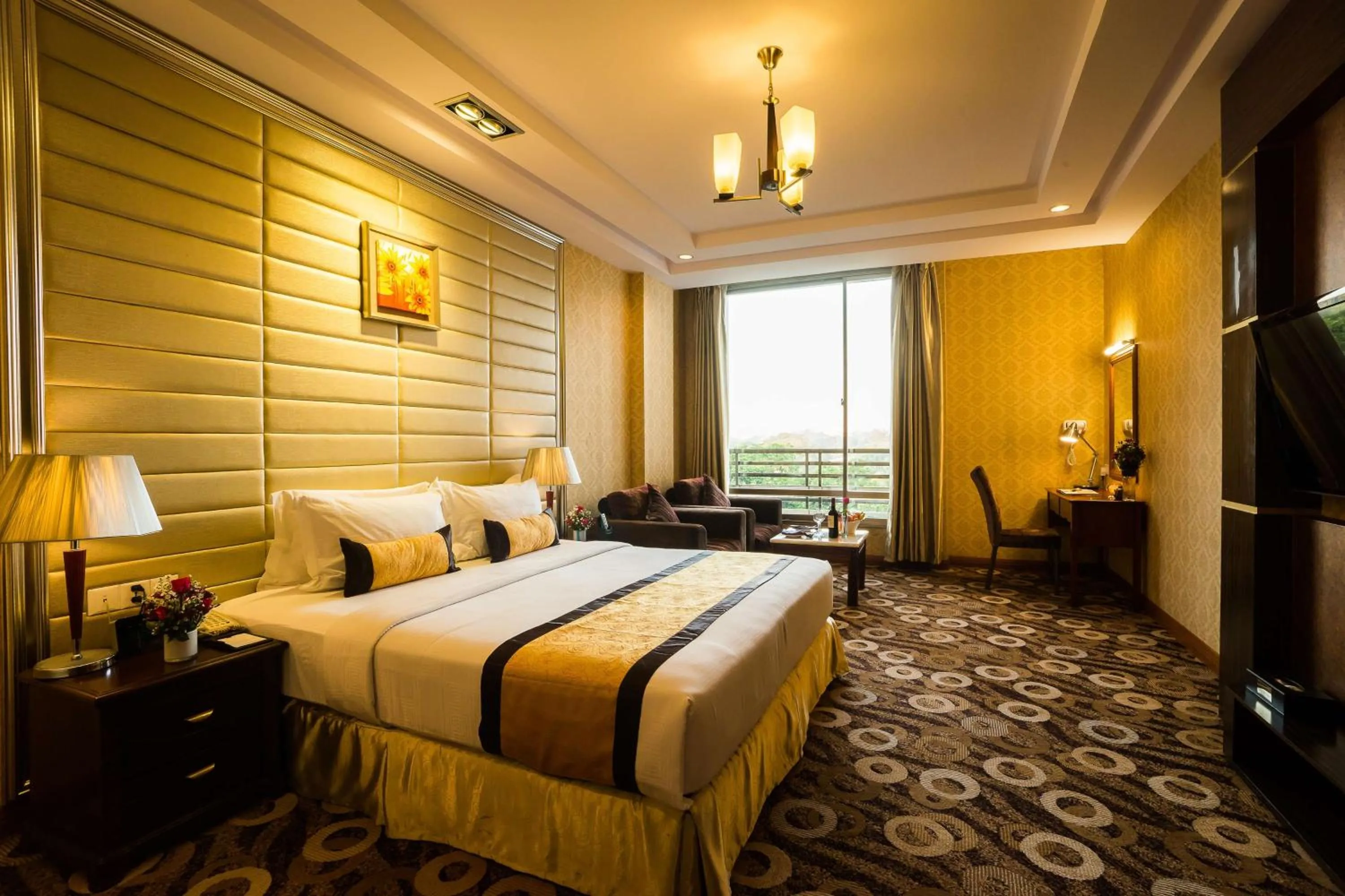 Bedroom in Best Western Green Hill Hotel