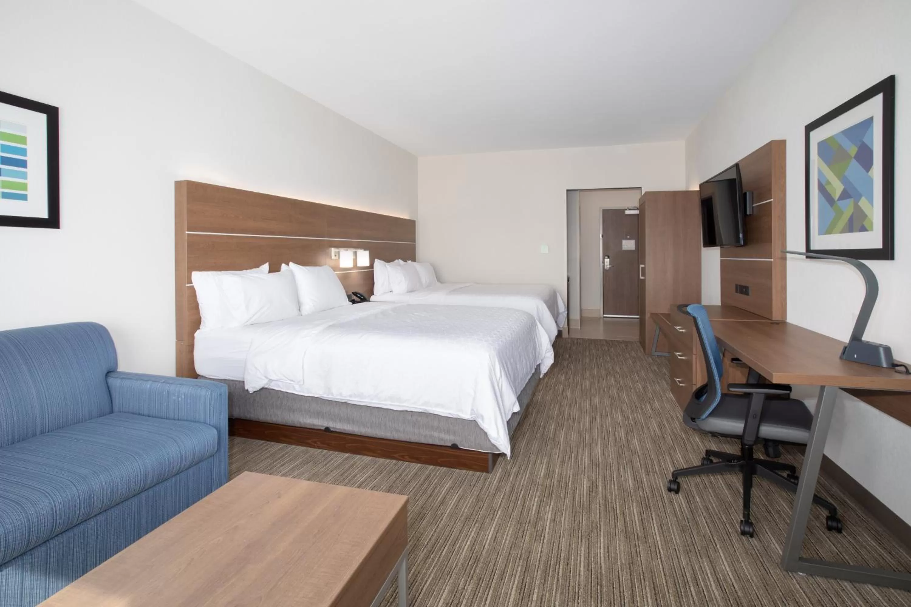 Photo of the whole room, Bed in Holiday Inn Express & Suites - Goodland I-70 by IHG