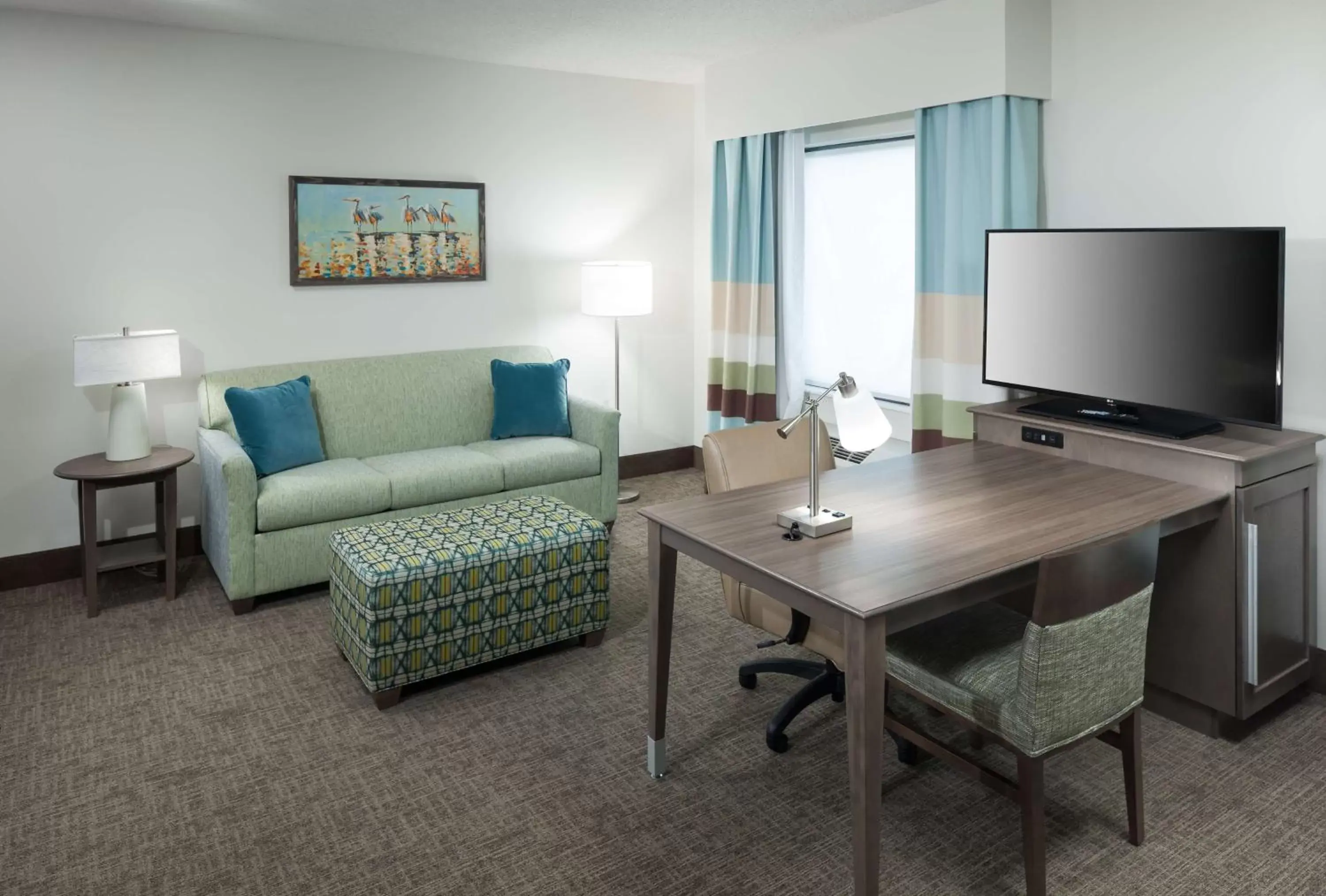 Living room, Seating Area in Hampton Inn & Suites by Hilton Carolina Beach Oceanfront
