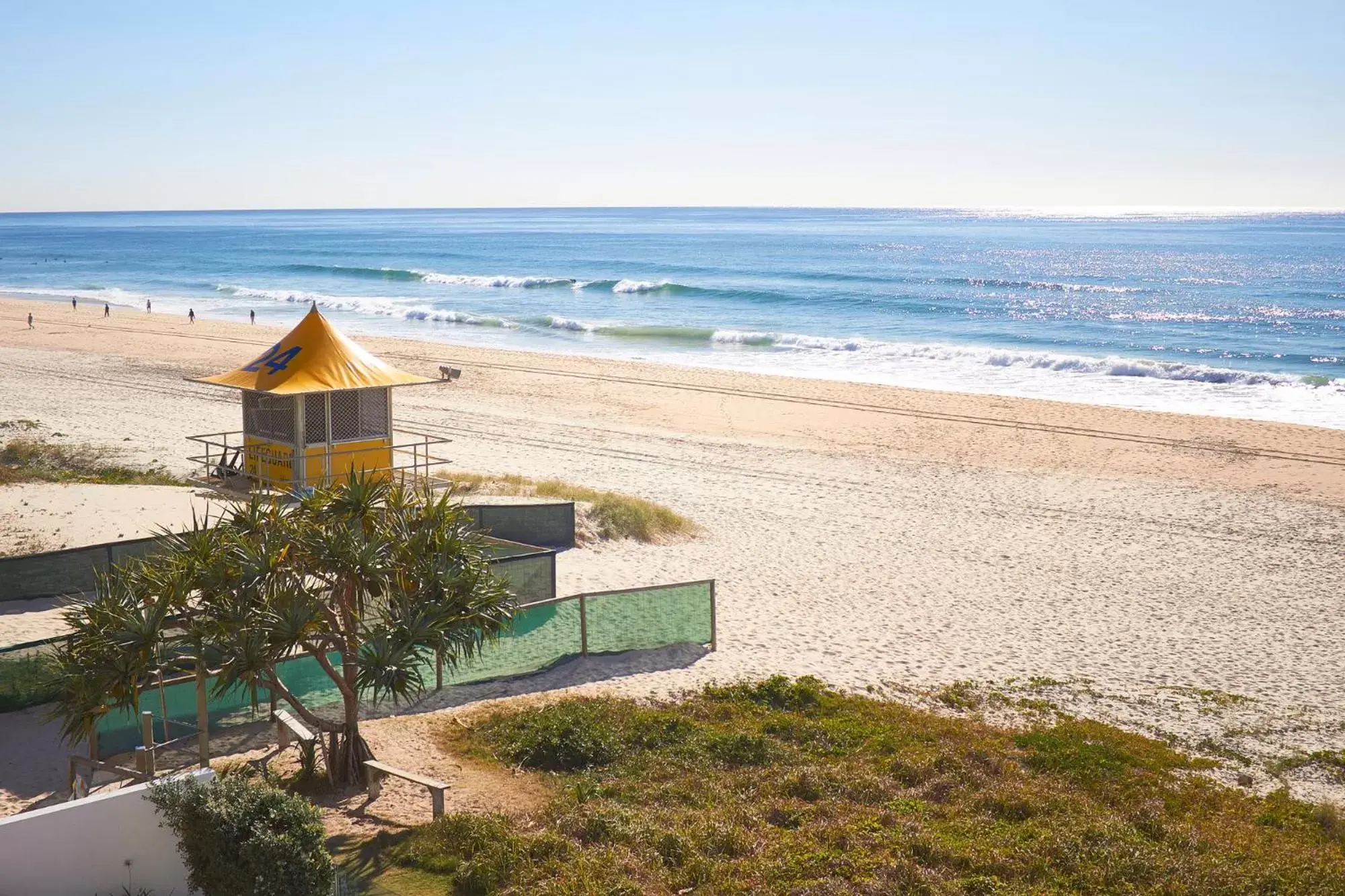 Beach in Albatross North Apartments