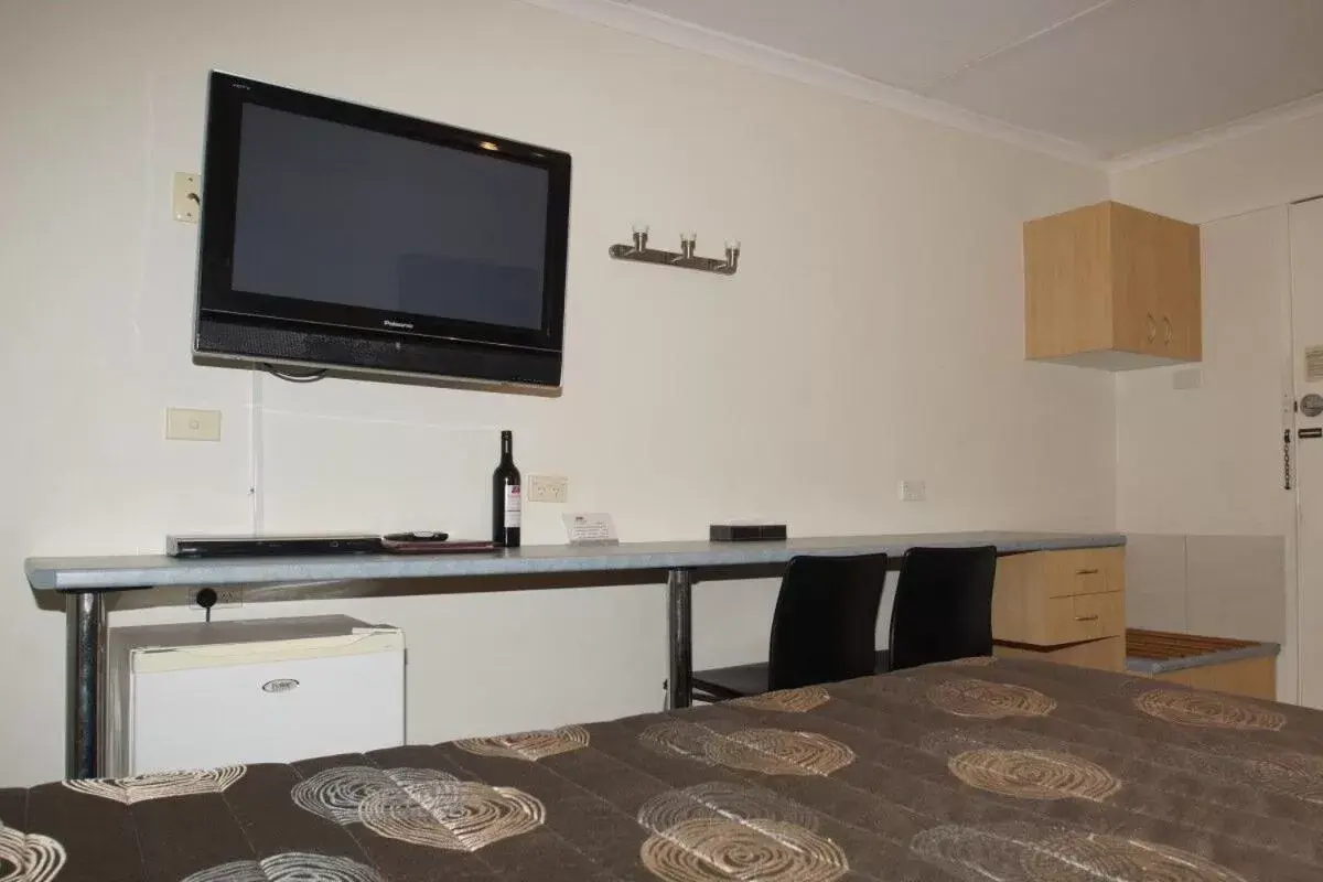 Deluxe Double or Twin Room in Edinburgh Motor Inn Deluxe Double or Twin Room in Edinburgh Motor Inn