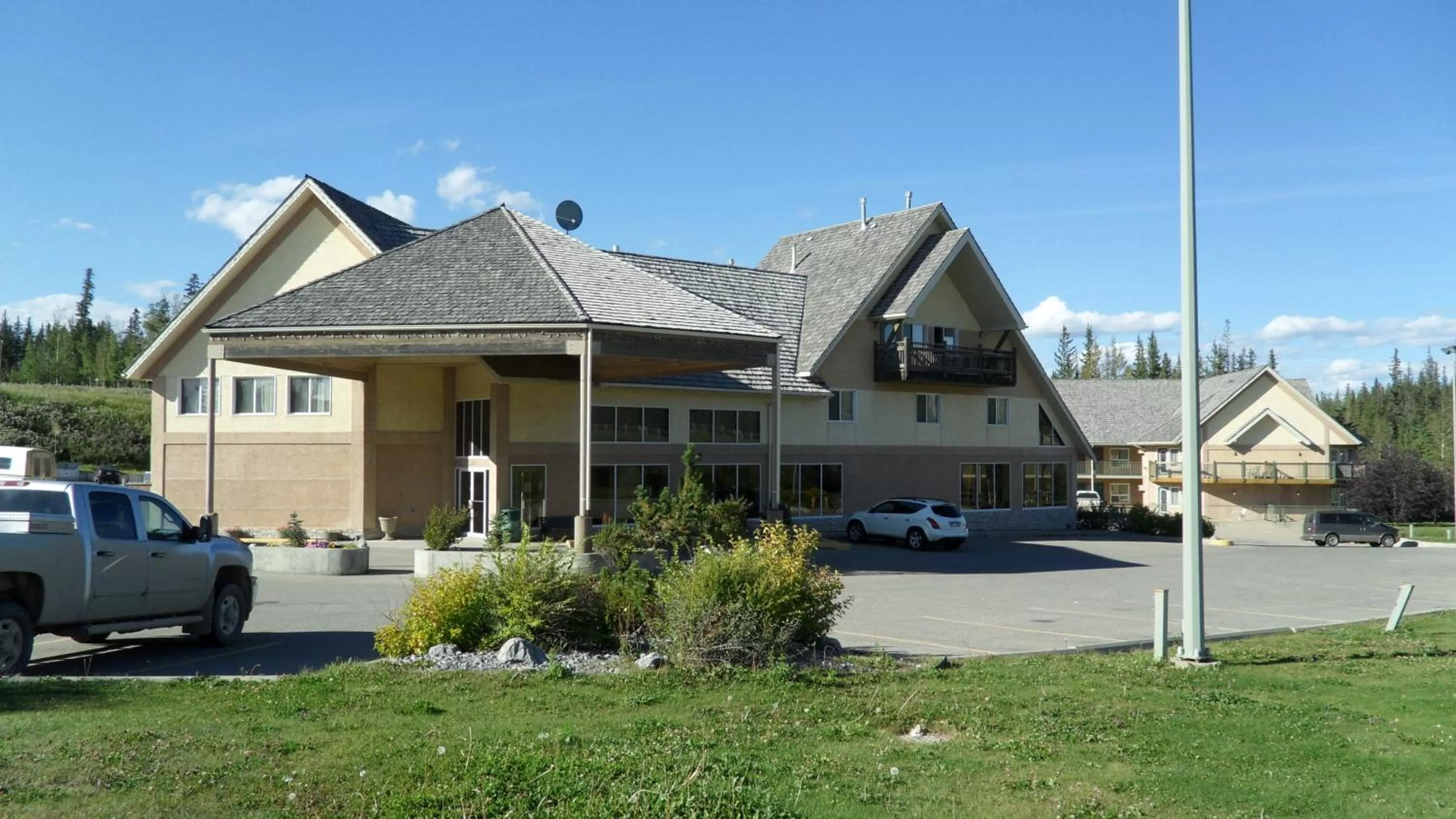 Property building in Lakeview Inns & Suites - Hinton