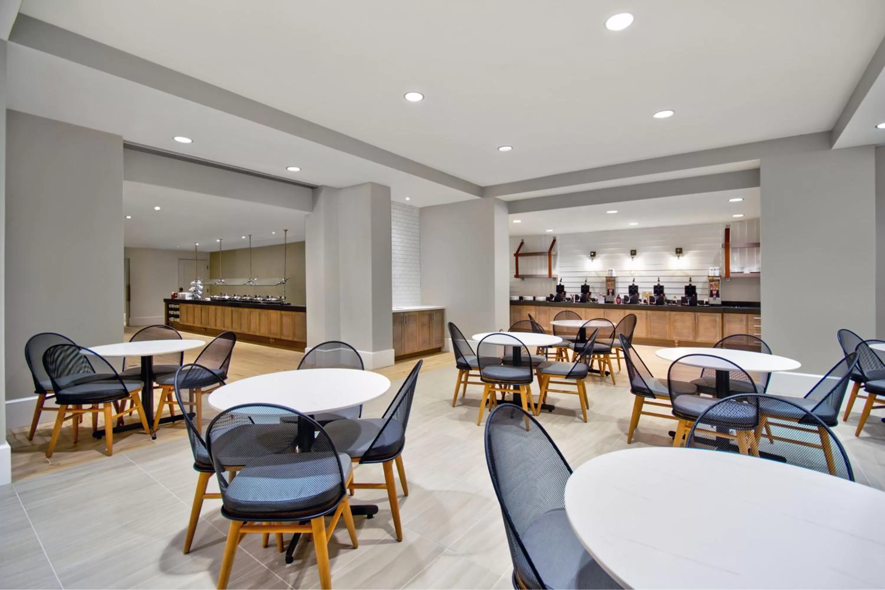 Breakfast in Residence Inn by Marriott Orlando at FLAMINGO CROSSINGS Town Center