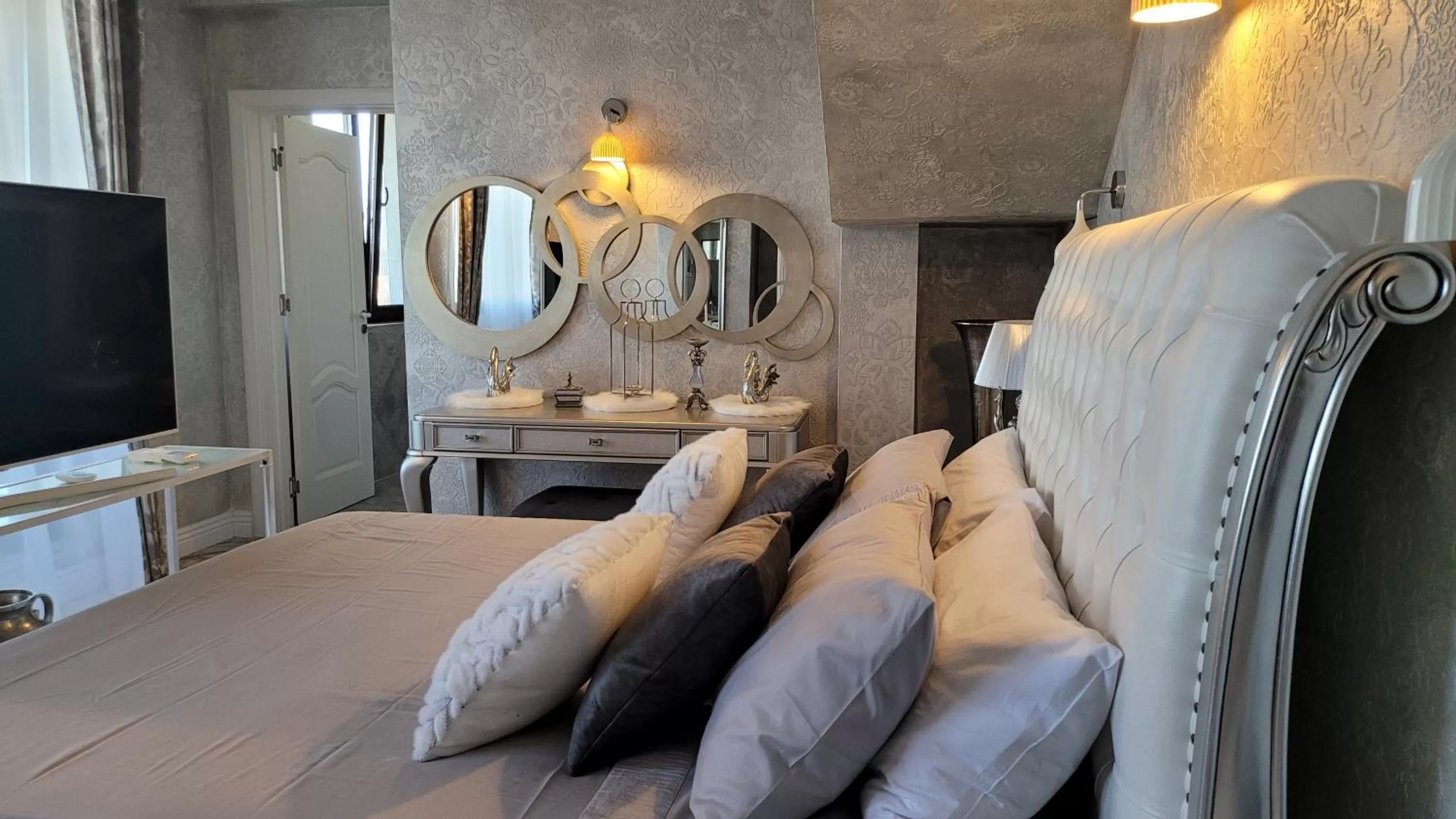 Bed in Terrace Suites Iasi