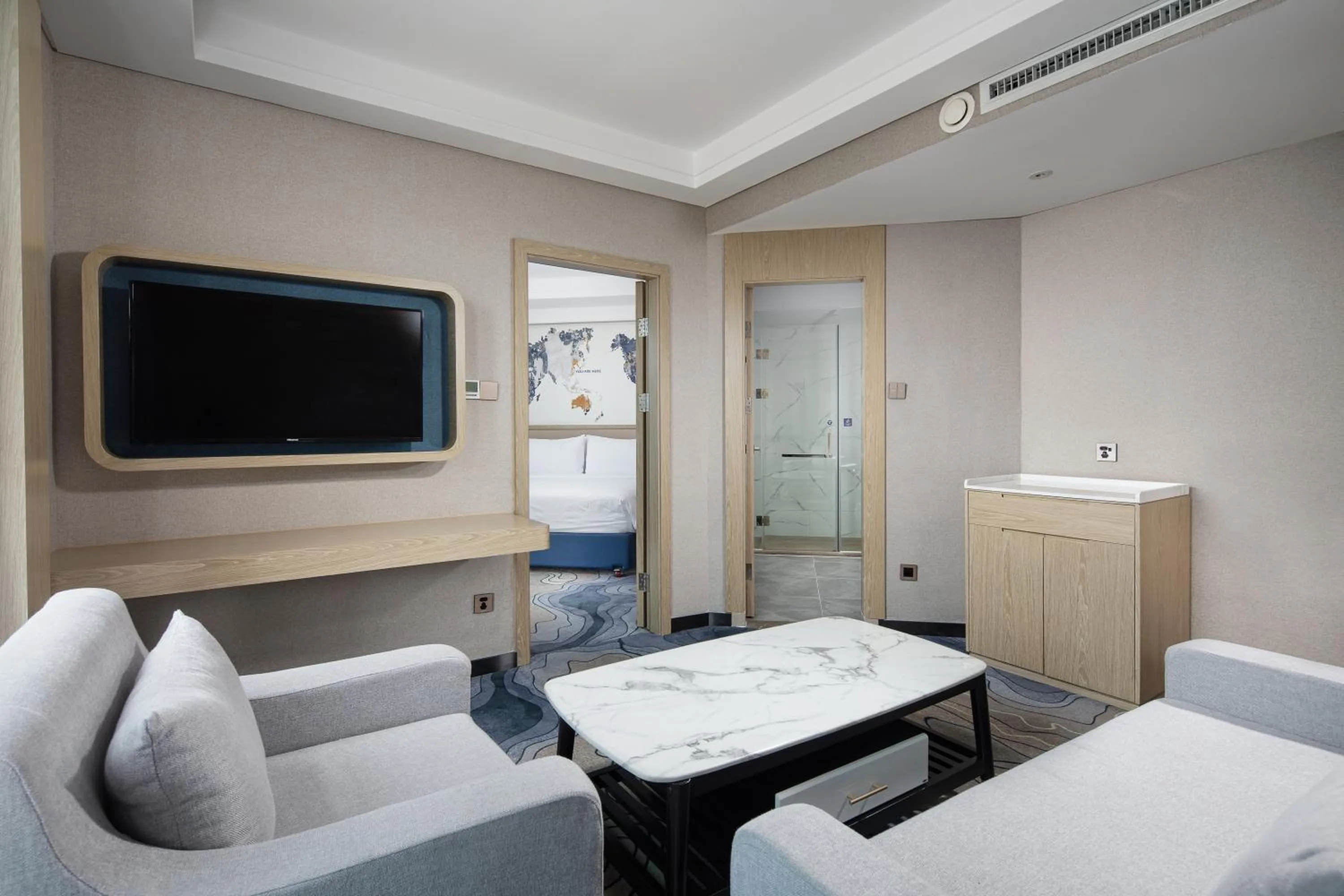 TV/Entertainment Center in Ramada by Wyndham Changsha Tianxin