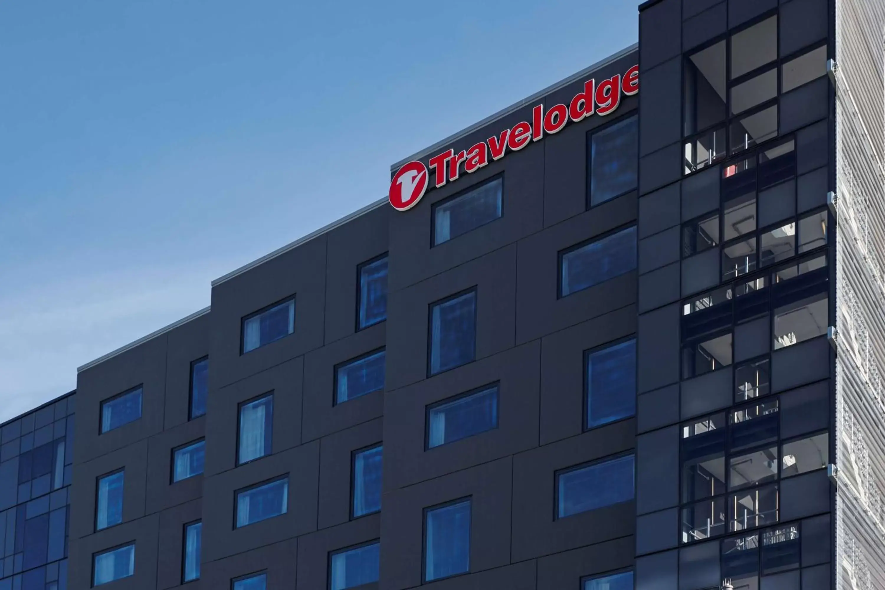 Property Building in Travelodge Hotel Auckland Wynyard Quarter