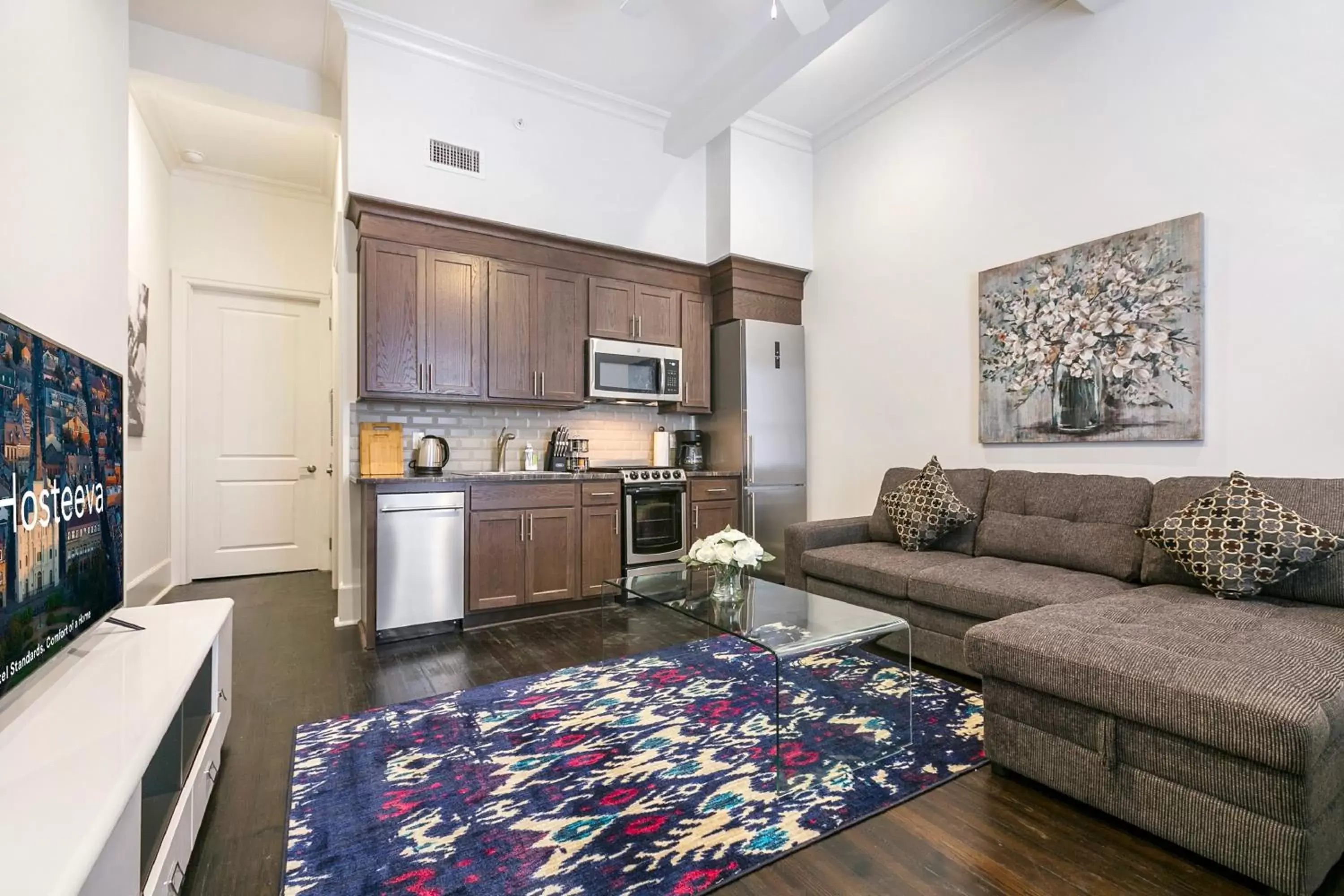 Kitchen or kitchenette, Seating Area in 1 and 2 BR Private Condos Steps Away From French Quarter