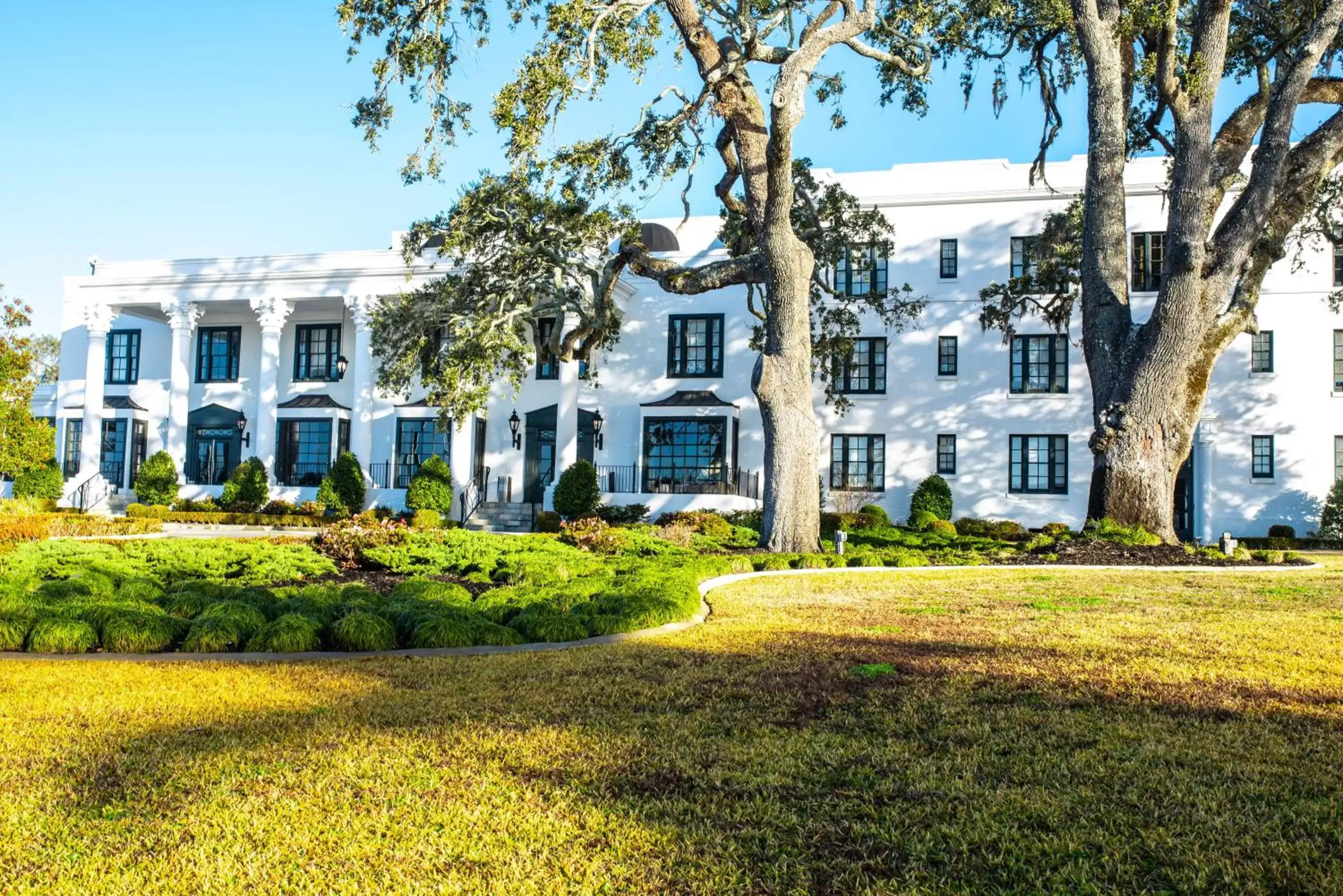 Property Building in White House Hotel