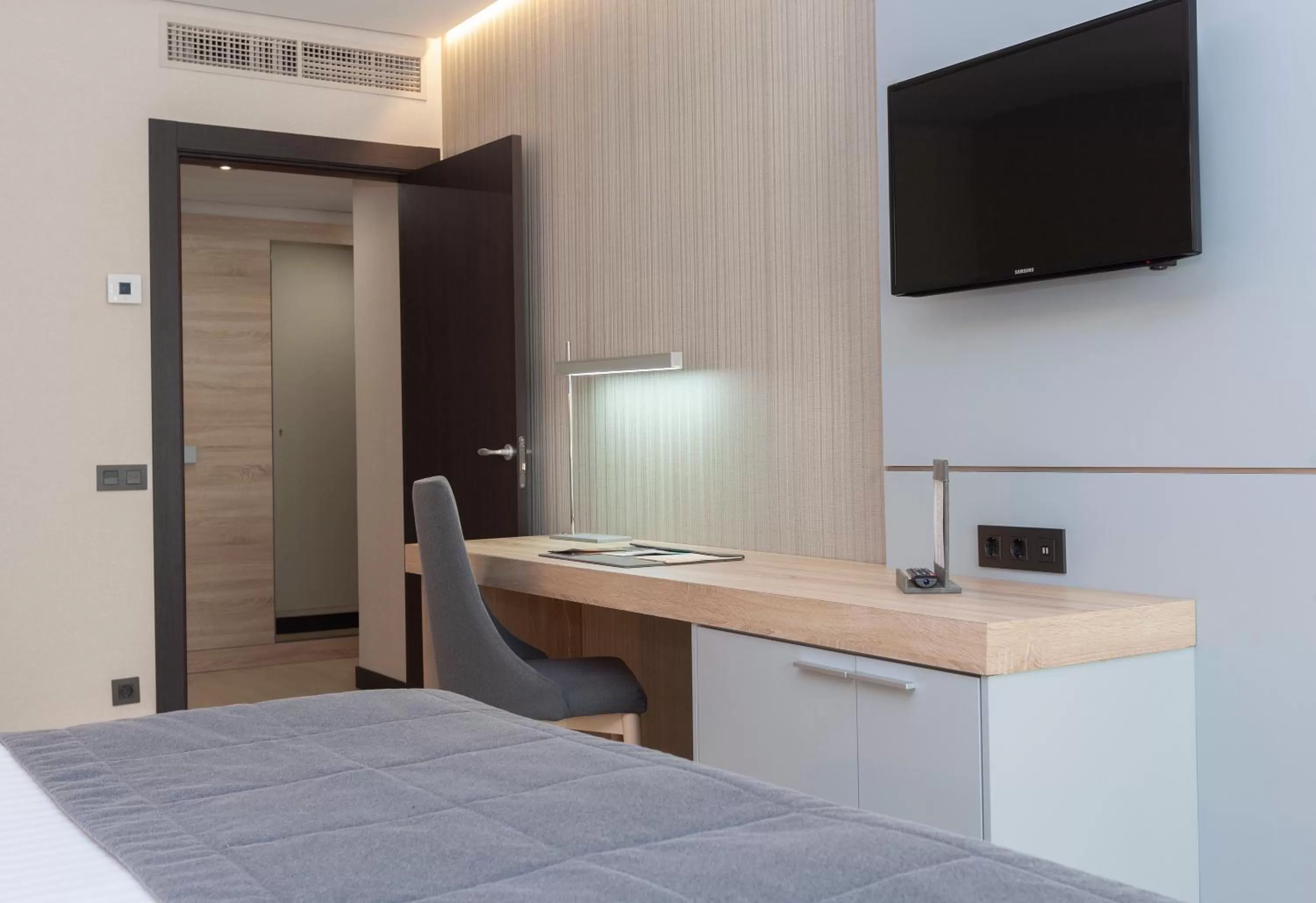 TV and multimedia, Bed in Hotel Liabeny