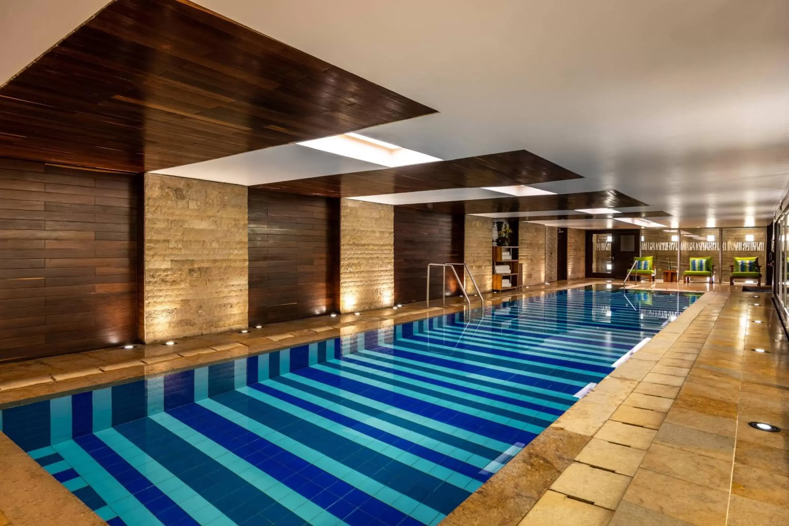 Swimming Pool in Bogotá Marriott Hotel