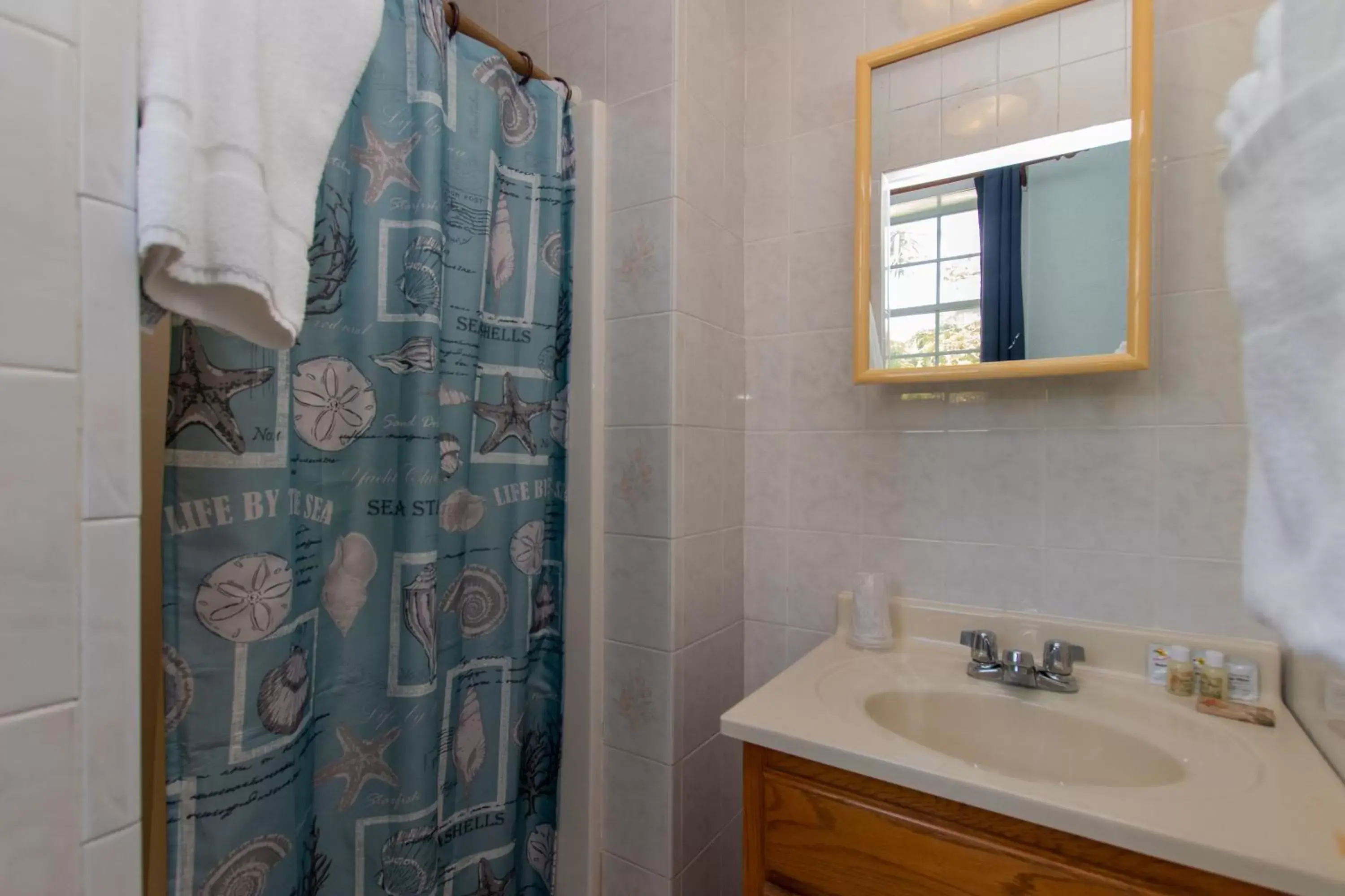 Bathroom in Sunset Cove Beach Resort