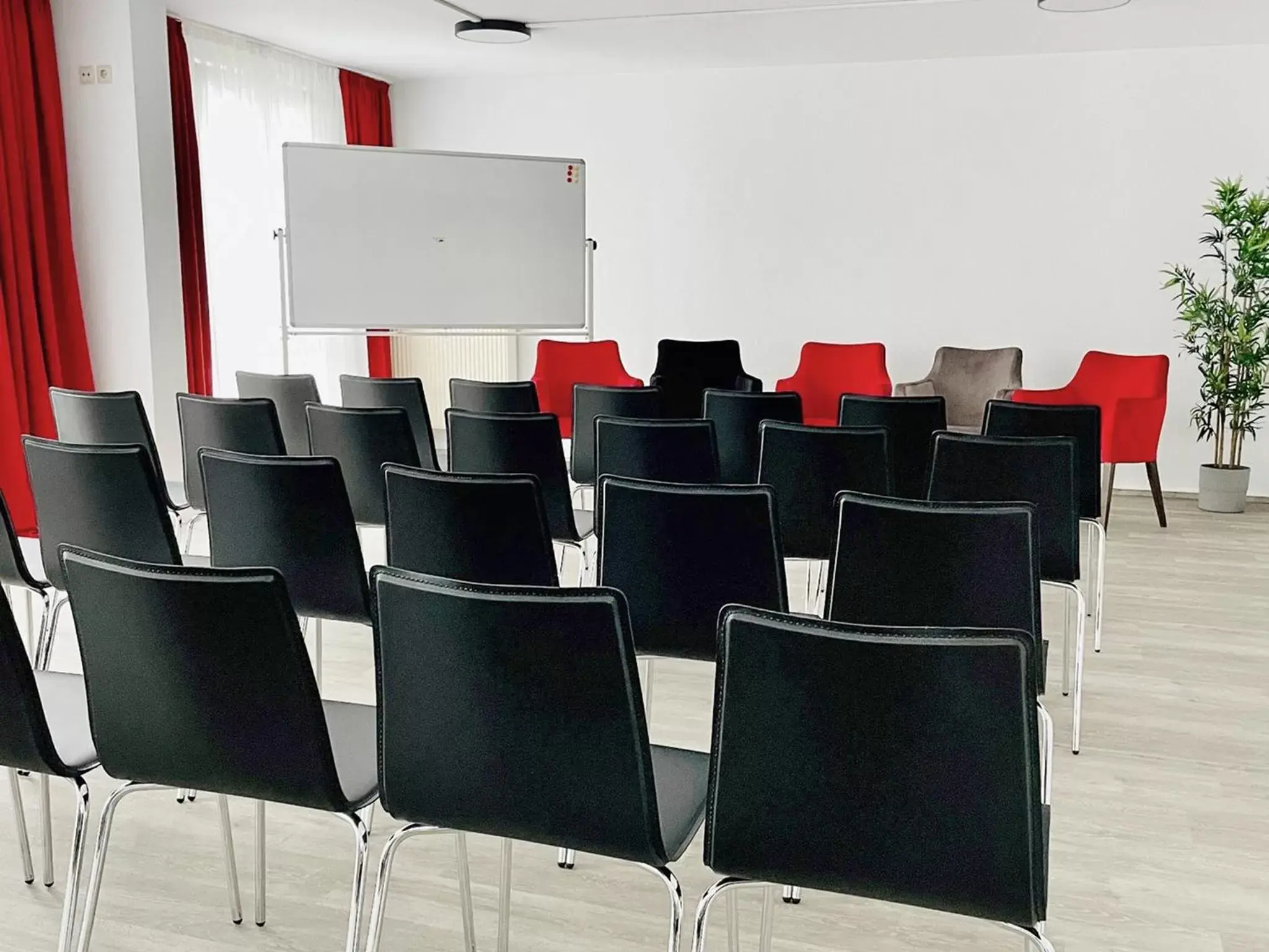 Meeting/conference room in DORMERO Hotel Hoyerswerda