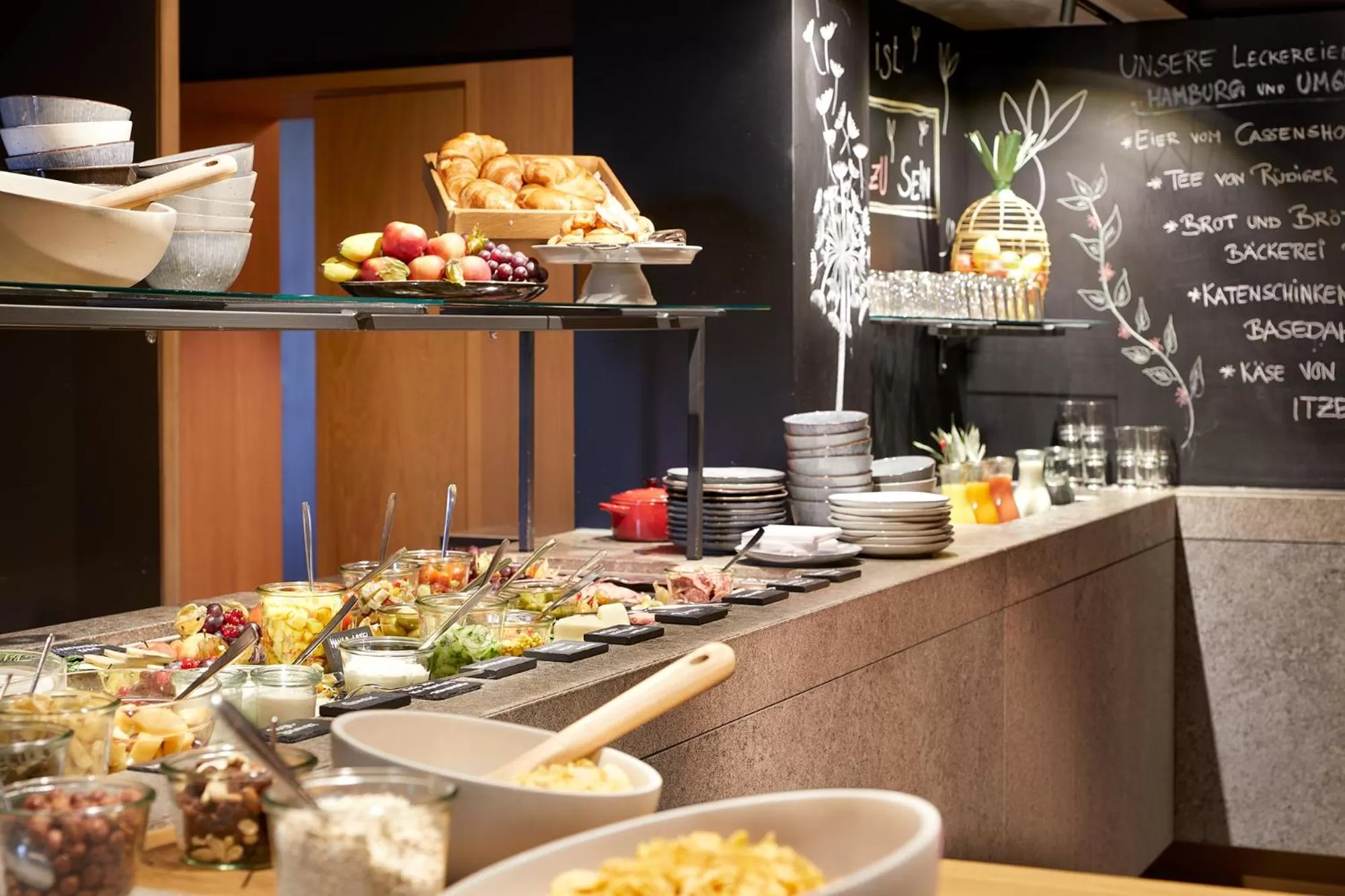 Buffet breakfast in Hotel Wedina an der Alster