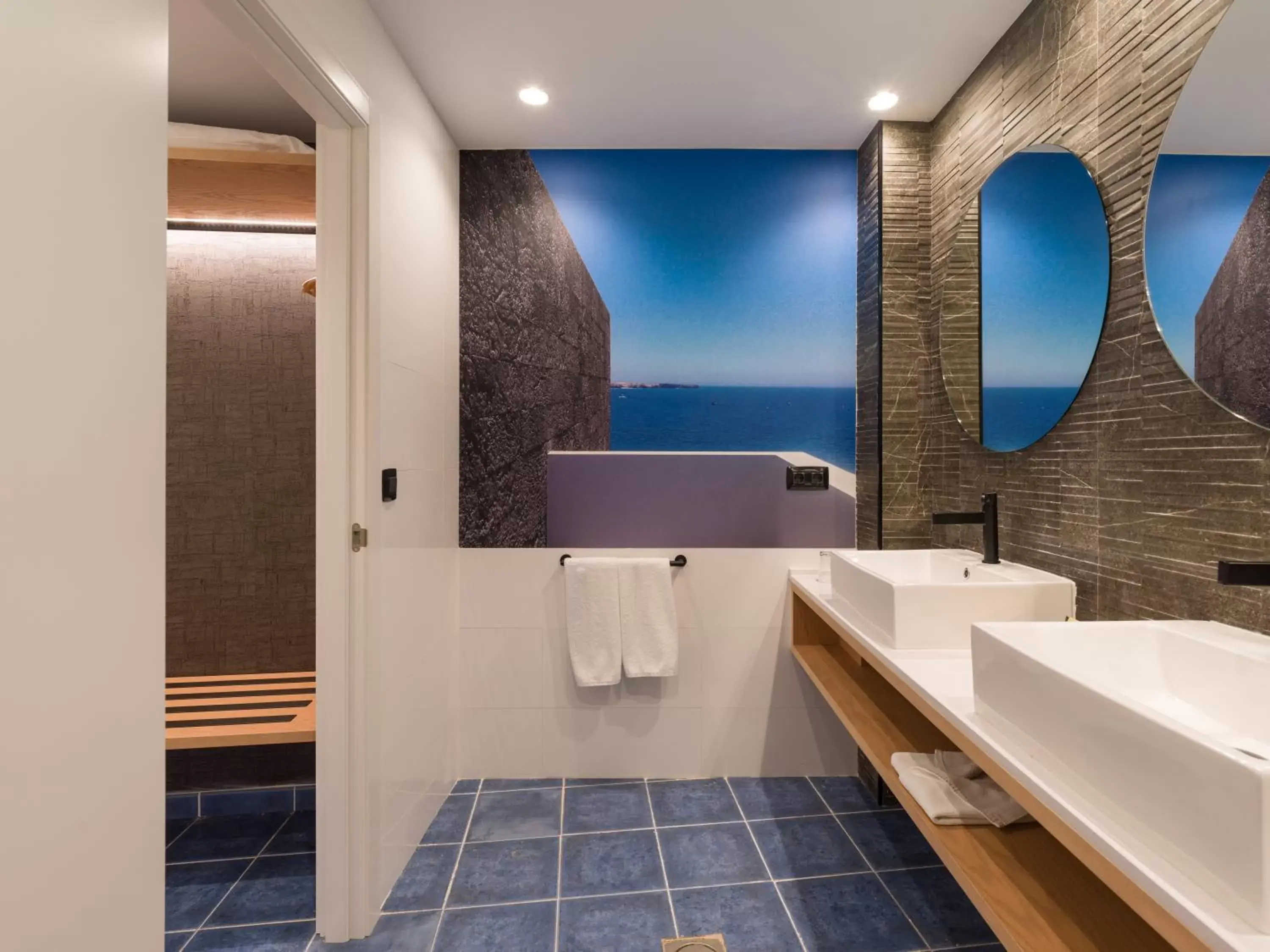 Bathroom in Hotel Mirador Papagayo by LIVVO