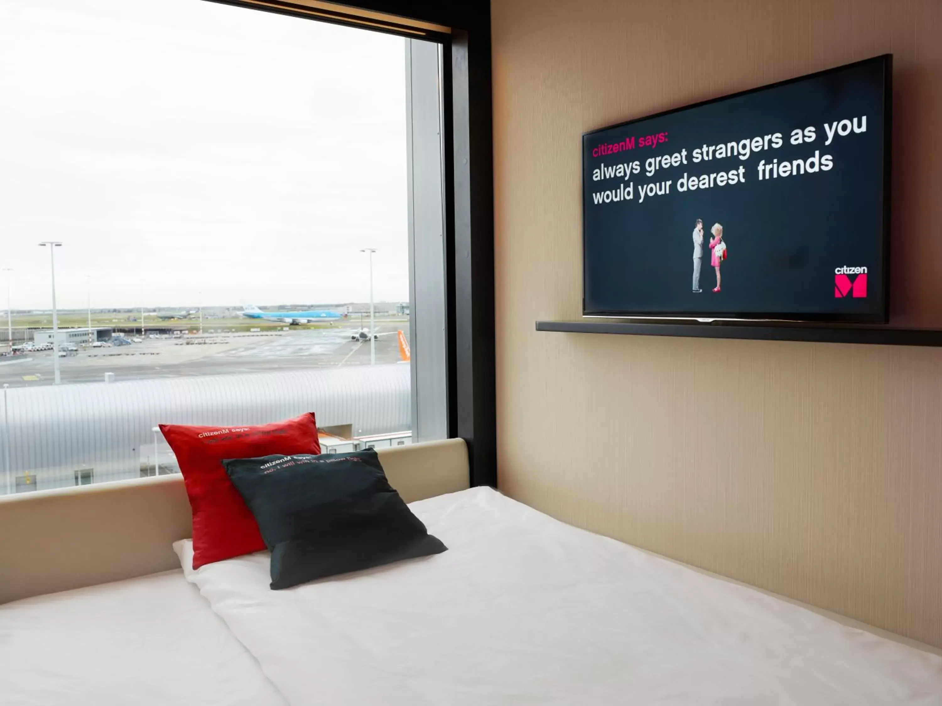 Property building, Bed in citizenM Schiphol Airport