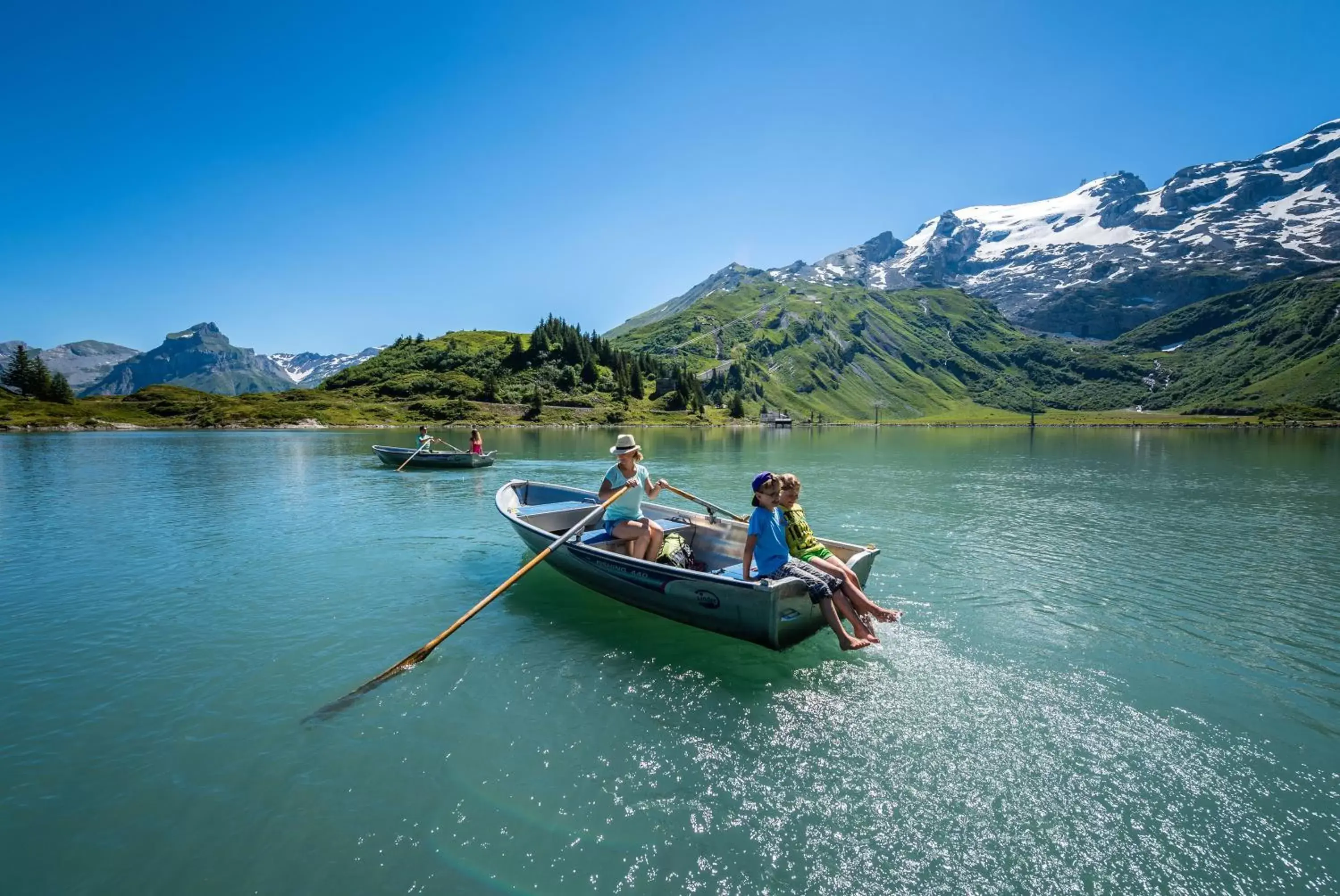 Nearby landmark, Canoeing in Alpenclub