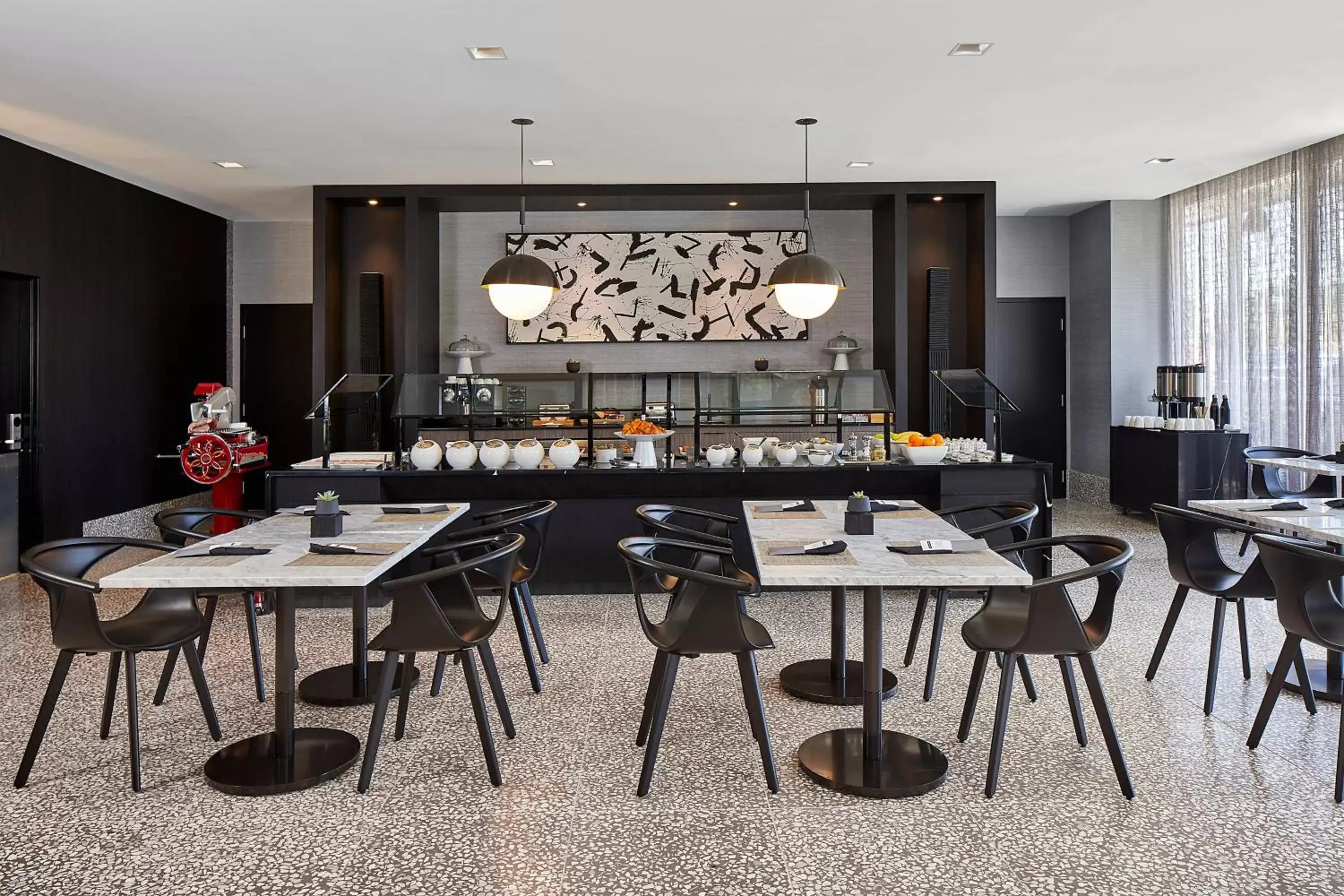 Kitchen or kitchenette, Restaurant/Places to Eat in AC Hotel Miami Wynwood