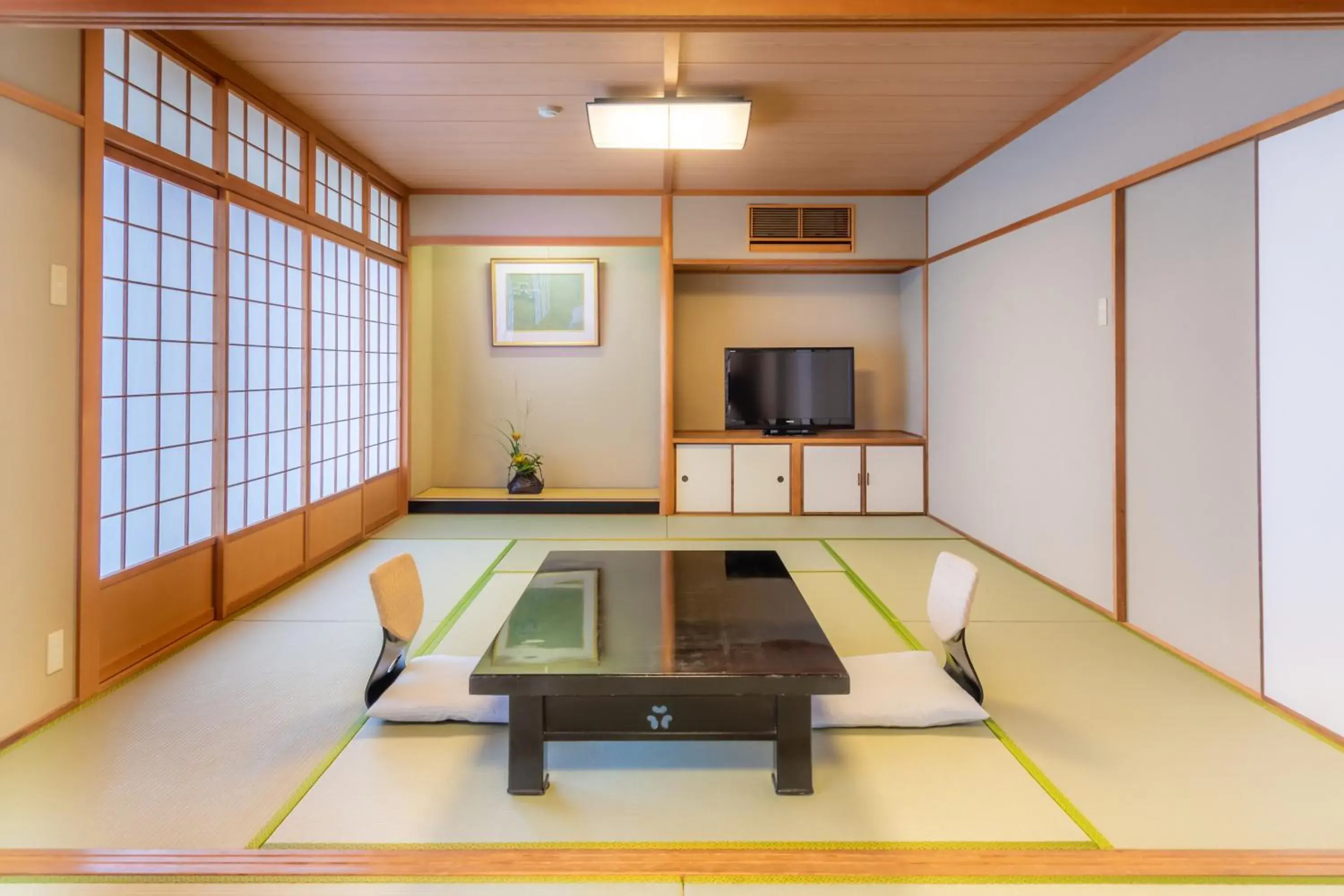 Photo of the whole room in Arima Onsen Motoyu Kosenkaku