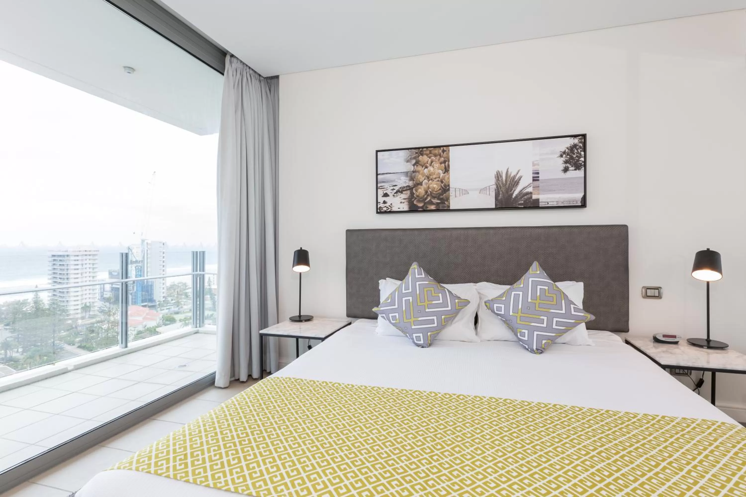 Bedroom, Bed in Wyndham Resort Surfers Paradise