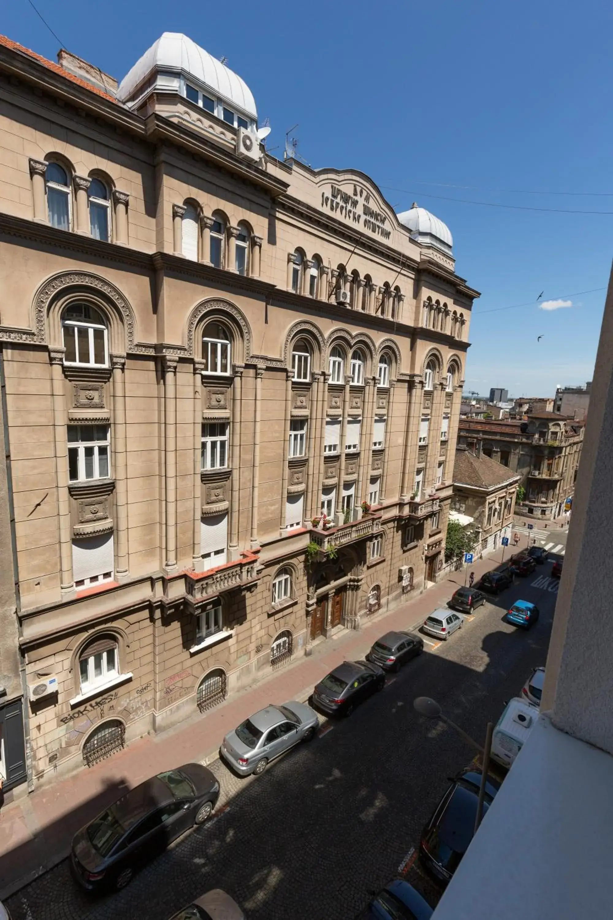 Neighbourhood, Property Building in Hotel Royal Inn