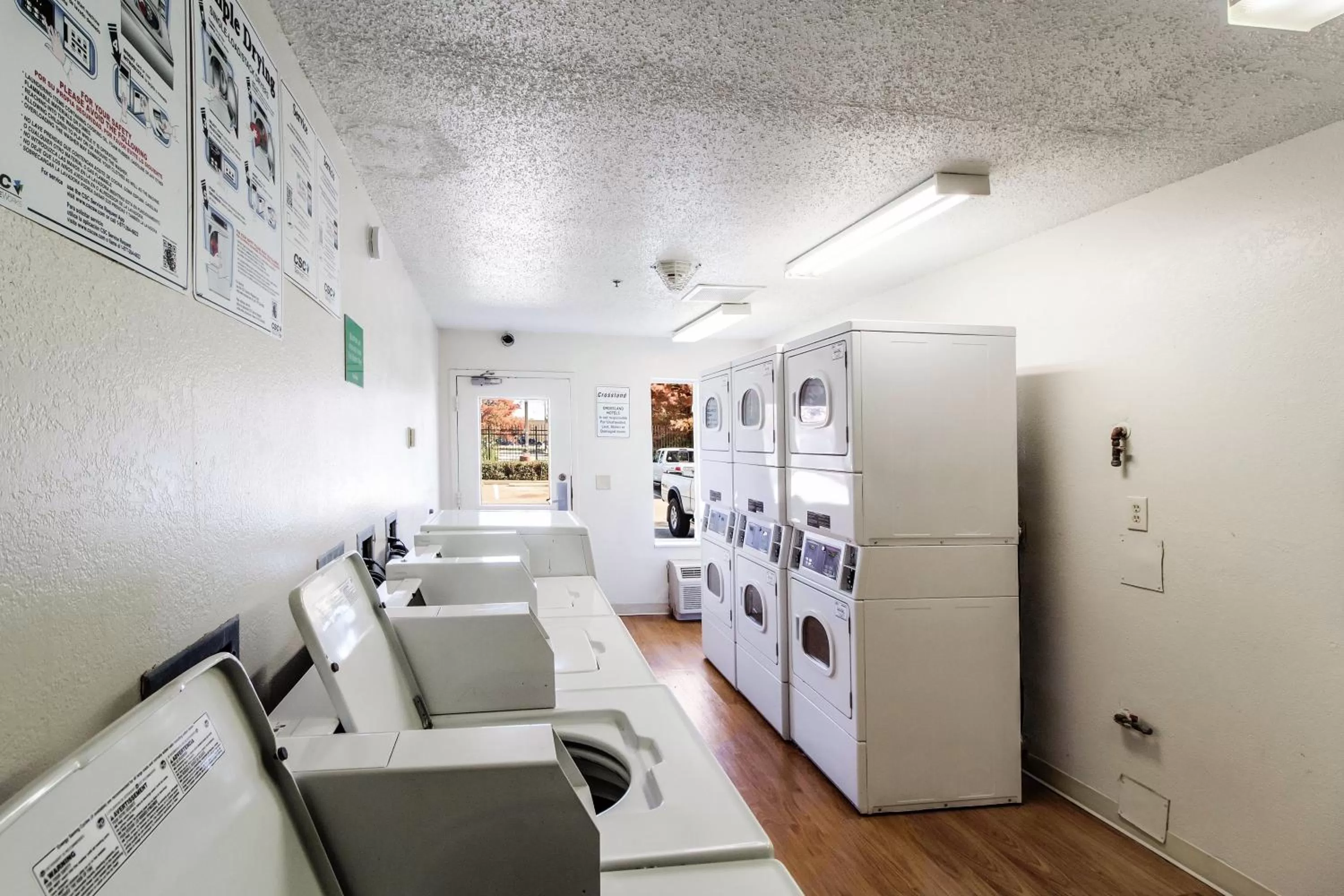 Other in HomeTowne Studios by Red Roof Houston - West Oaks - Energy Corridor